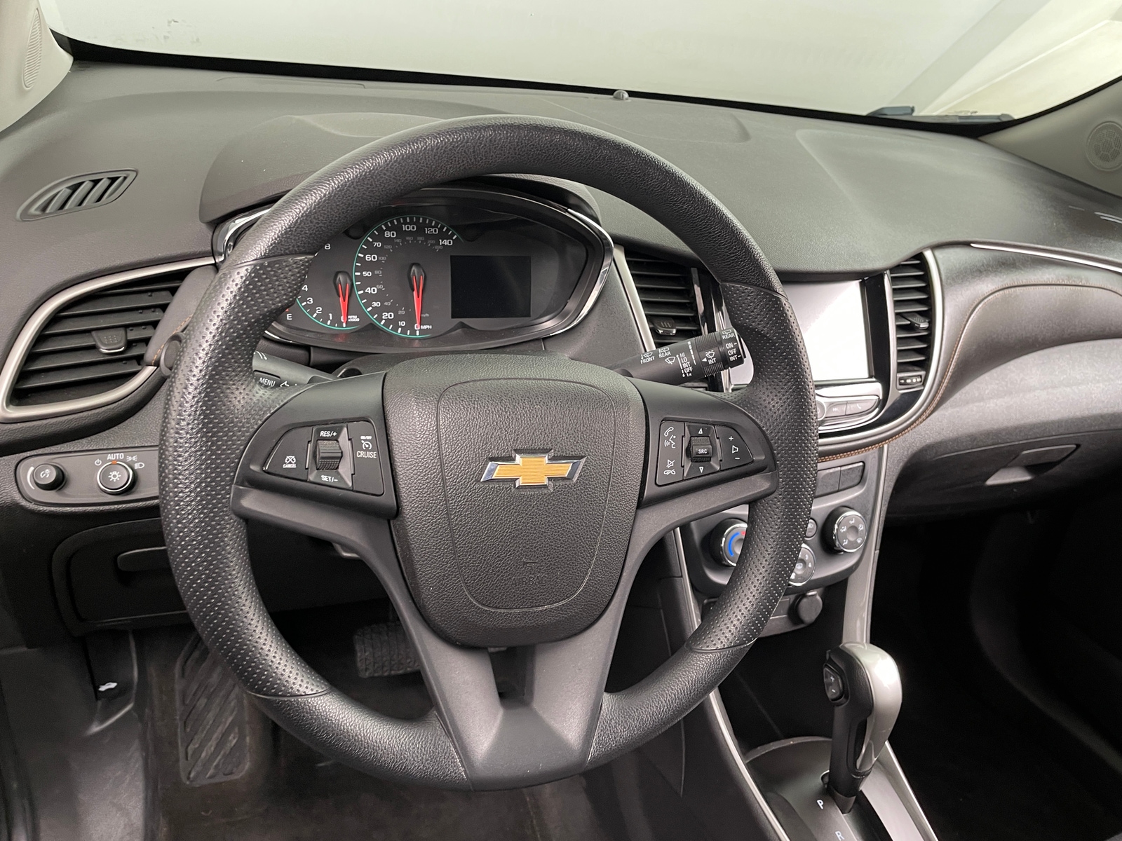 Thumbnail: 2017 Chevrolet Trax - 5