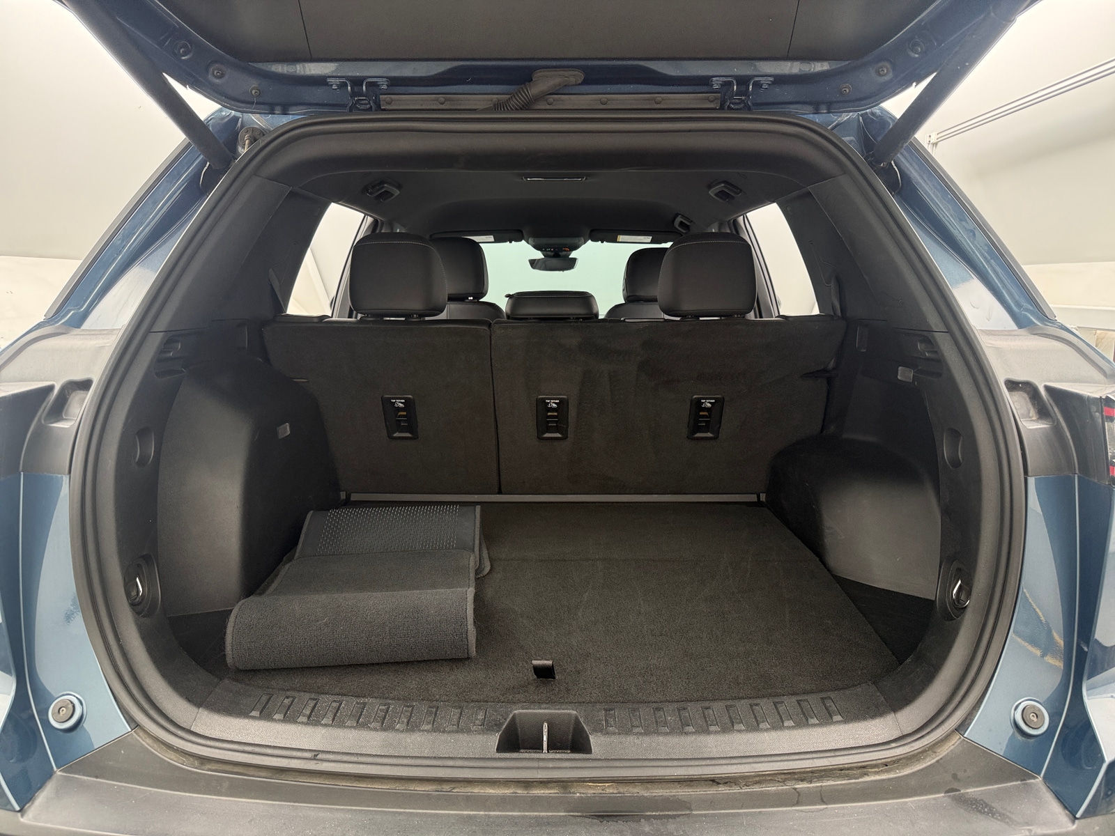 Thumbnail: 2025 Chevrolet Equinox - 6