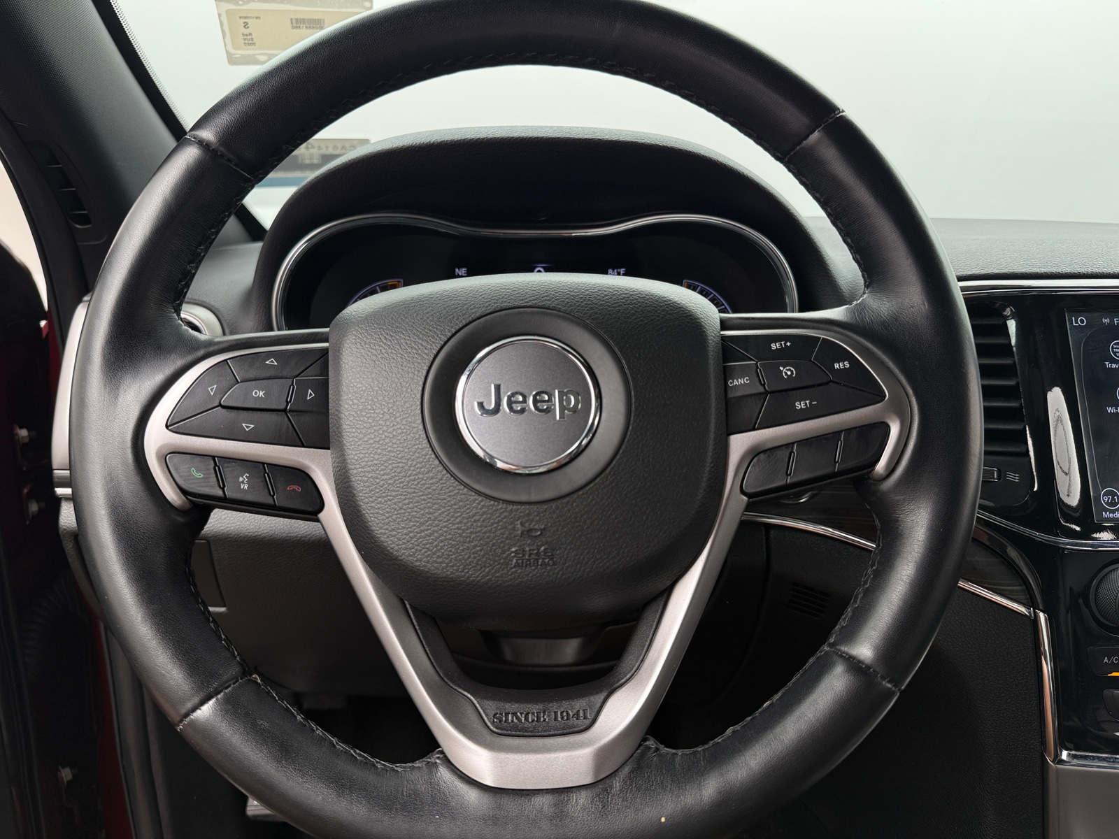 Thumbnail: 2022 Jeep Grand Cherokee - 4