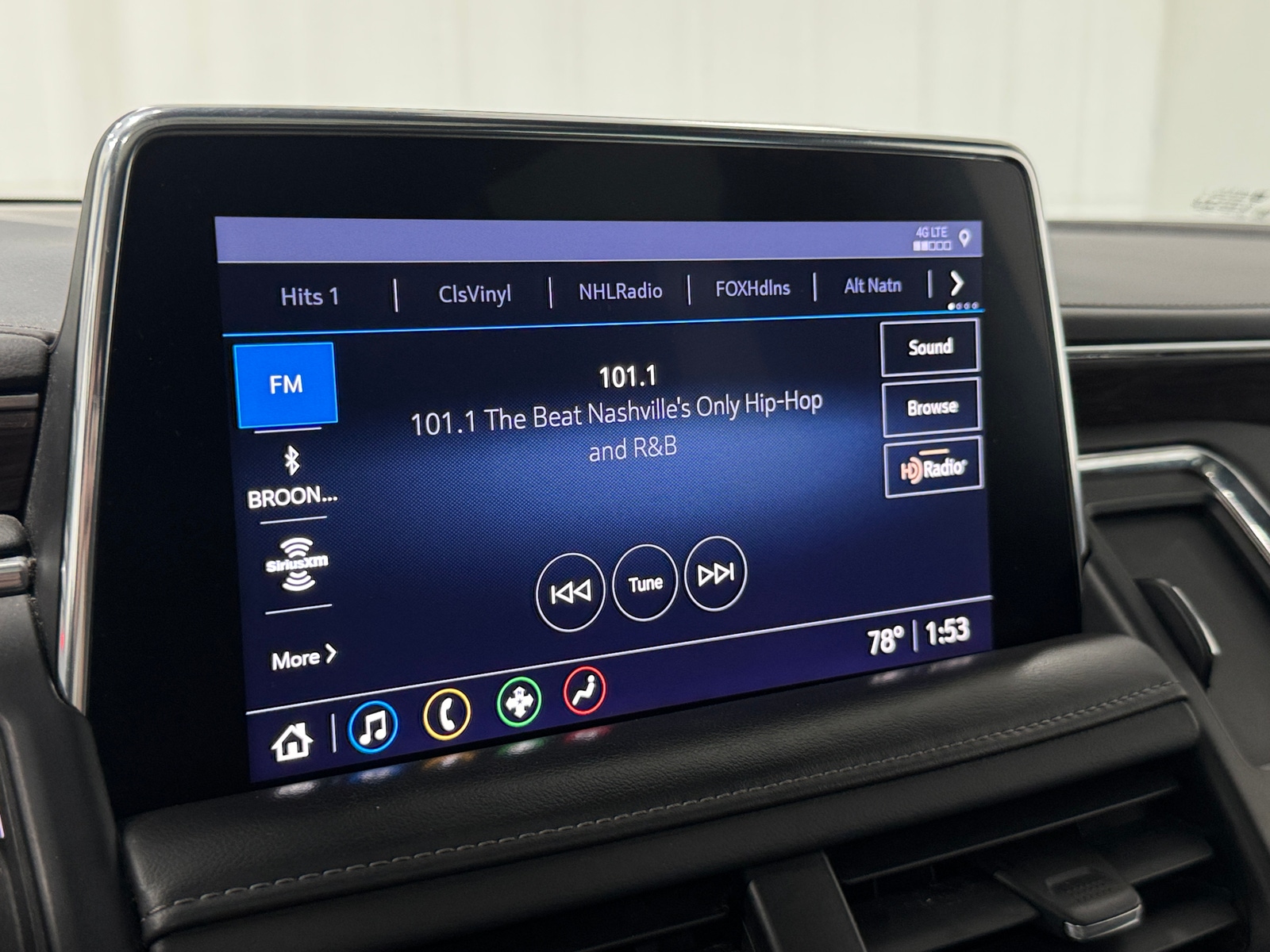 Thumbnail: 2021 Chevrolet Tahoe - 3