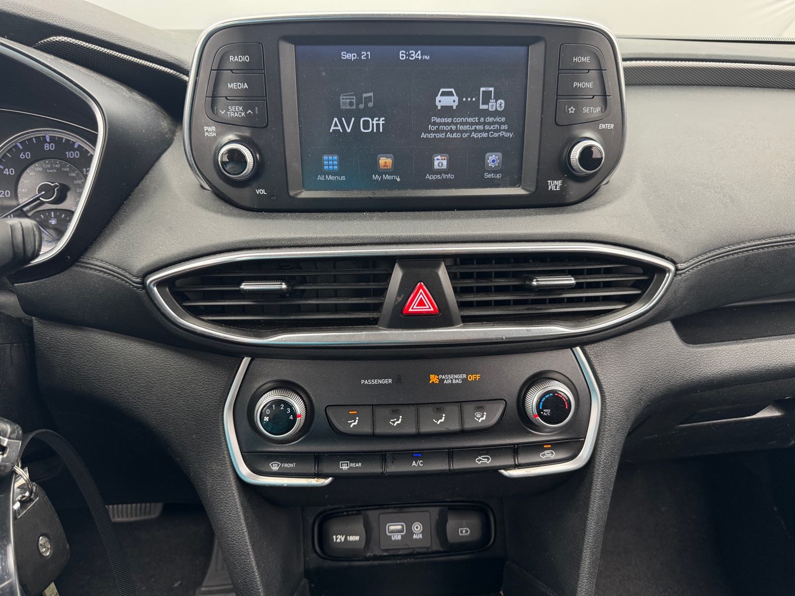 Thumbnail: 2019 Hyundai Santa Fe - 4