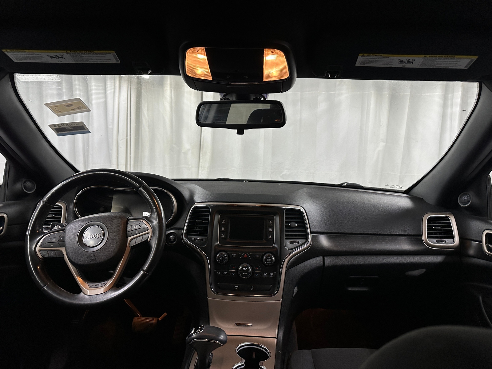 Thumbnail: 2015 Jeep Grand Cherokee - 3