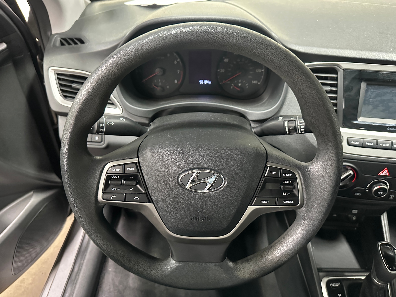 Thumbnail: 2022 Hyundai Accent - 5