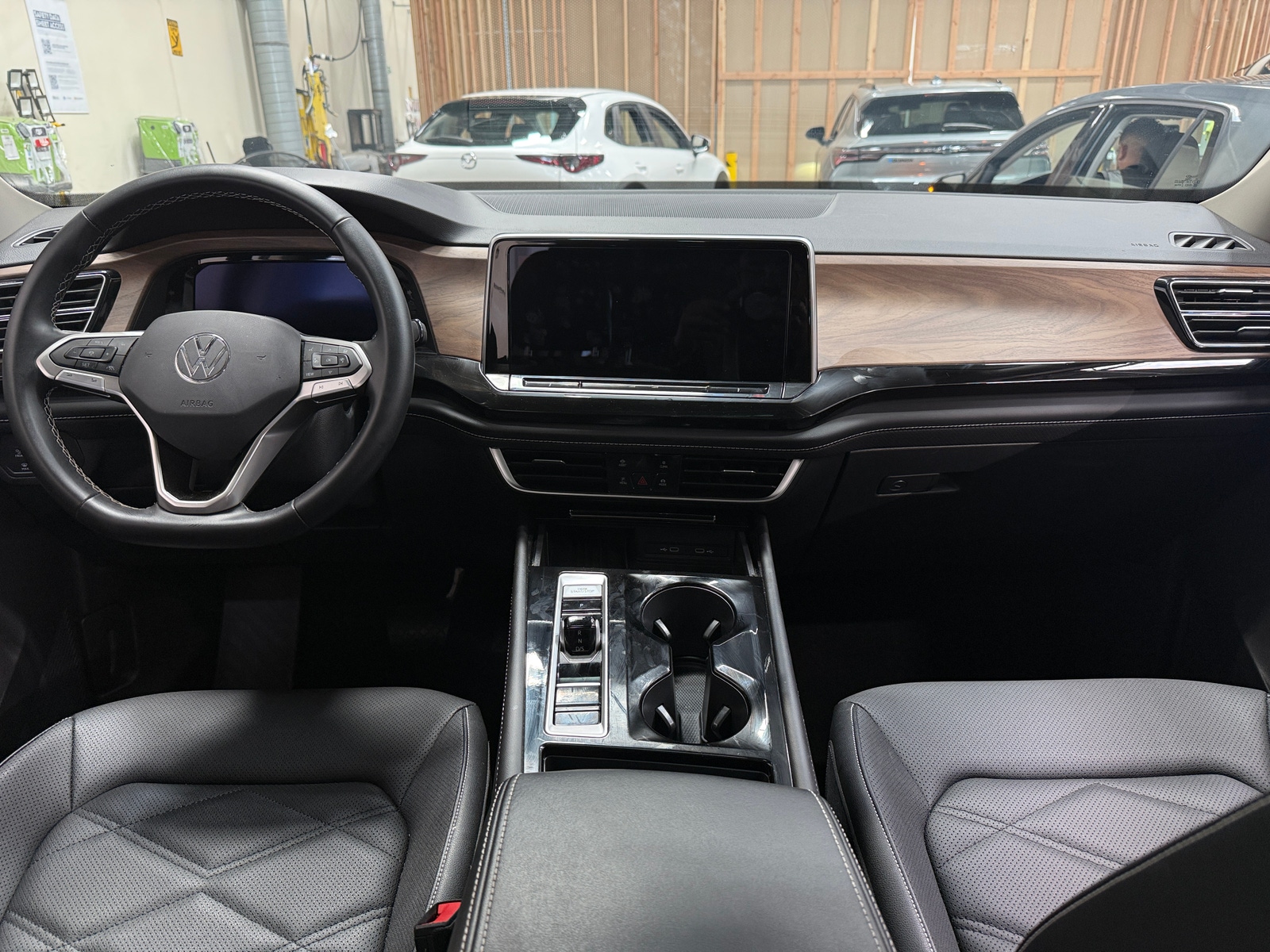 Thumbnail: 2026 Volkswagen Atlas - 2