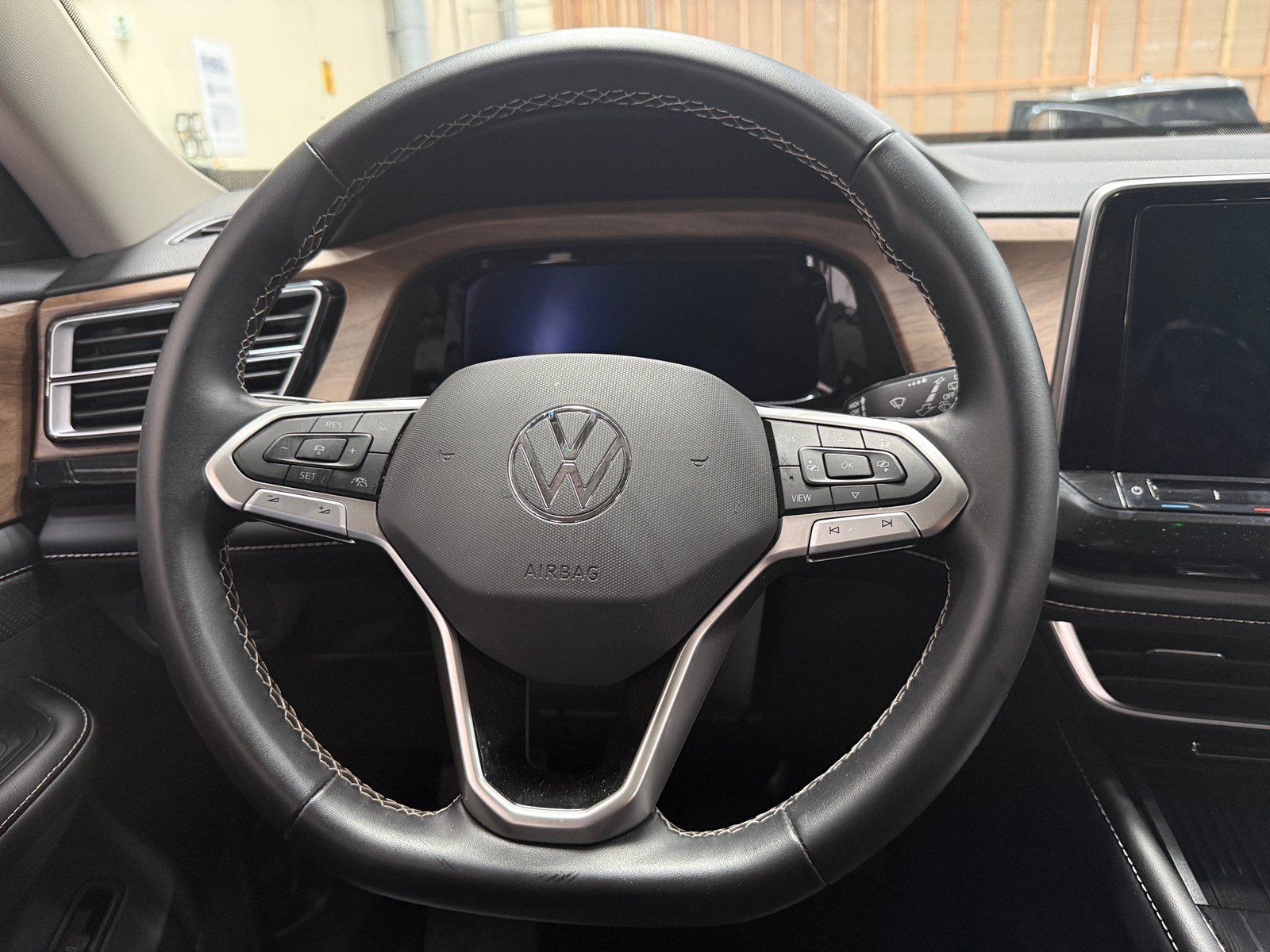 Thumbnail: 2026 Volkswagen Atlas - 4
