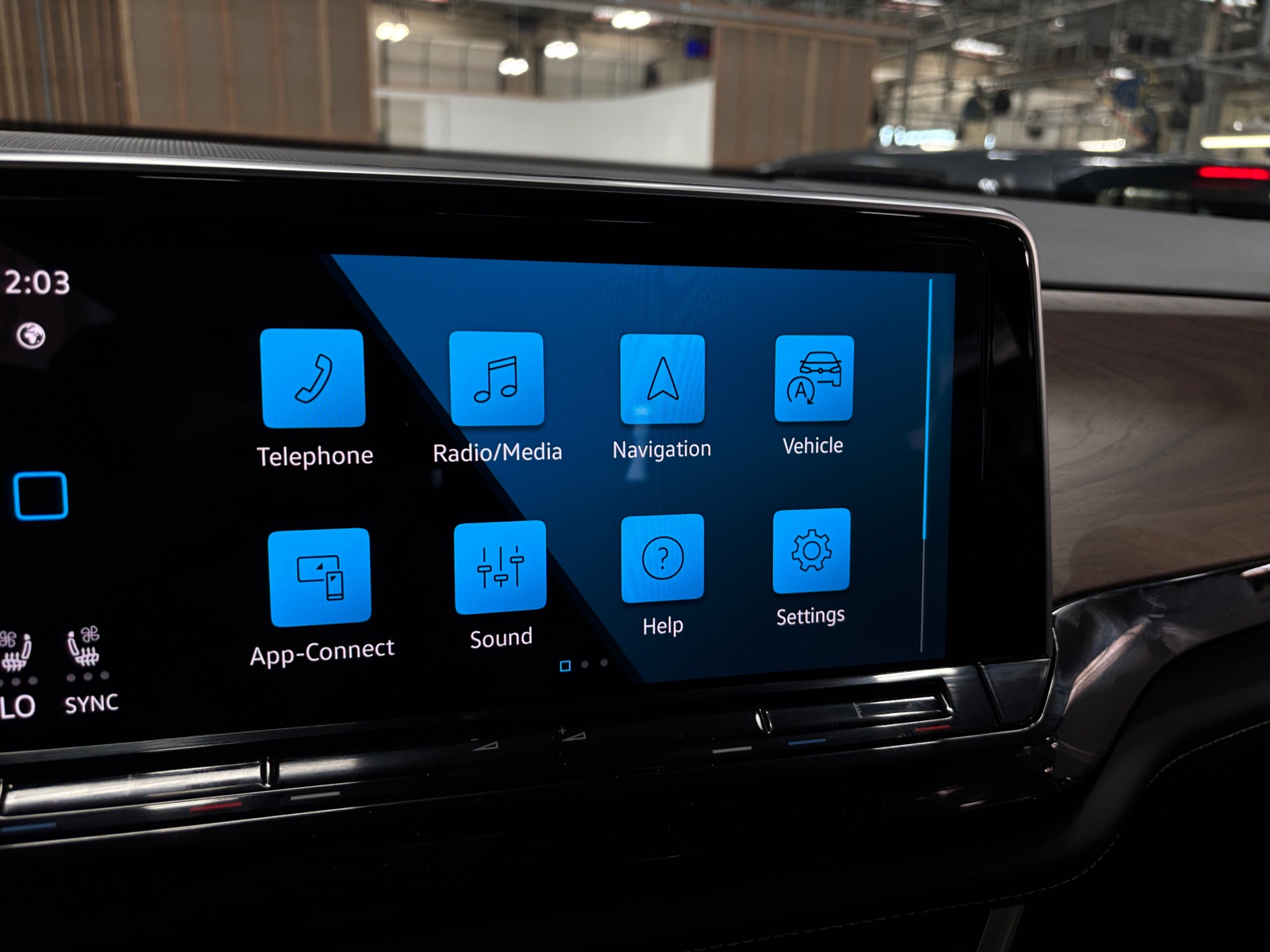 Thumbnail: 2026 Volkswagen Atlas - 3