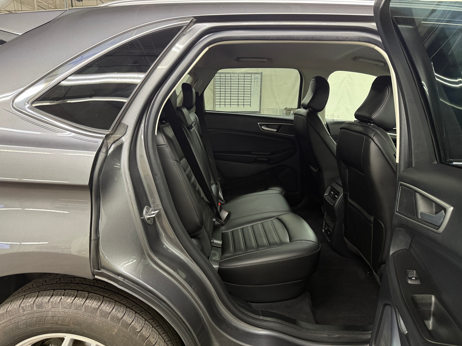 Thumbnail: 2021 Ford Edge - 5