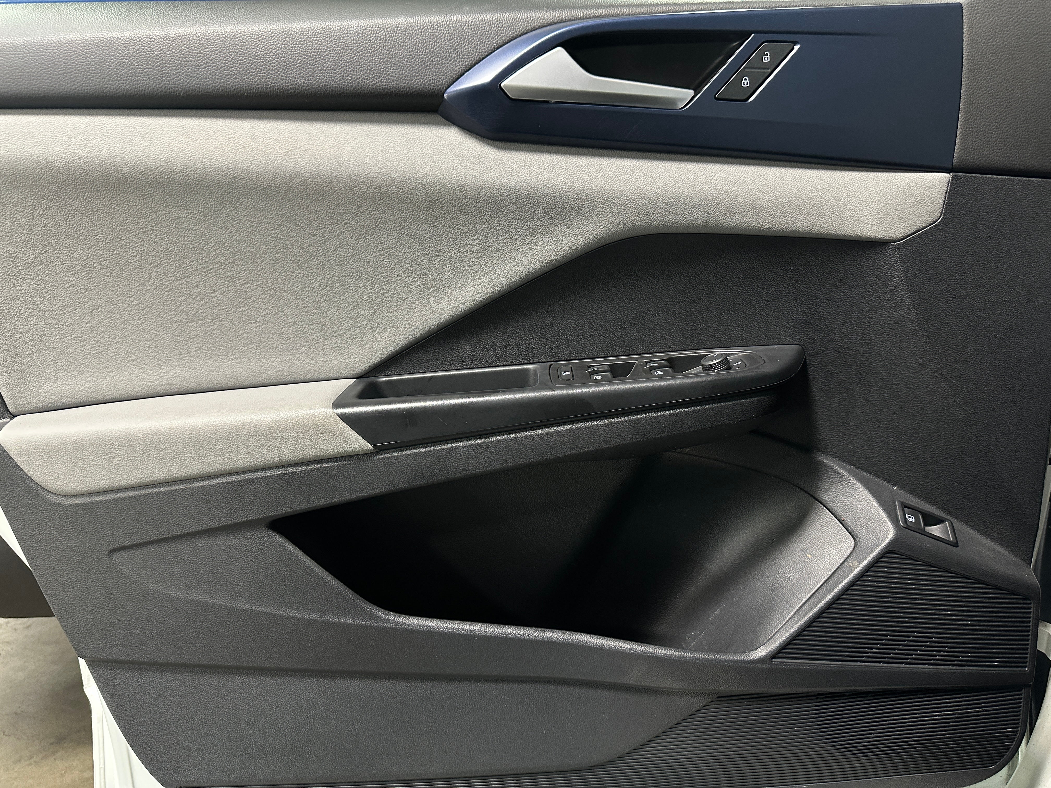 2023 Volkswagen Taos