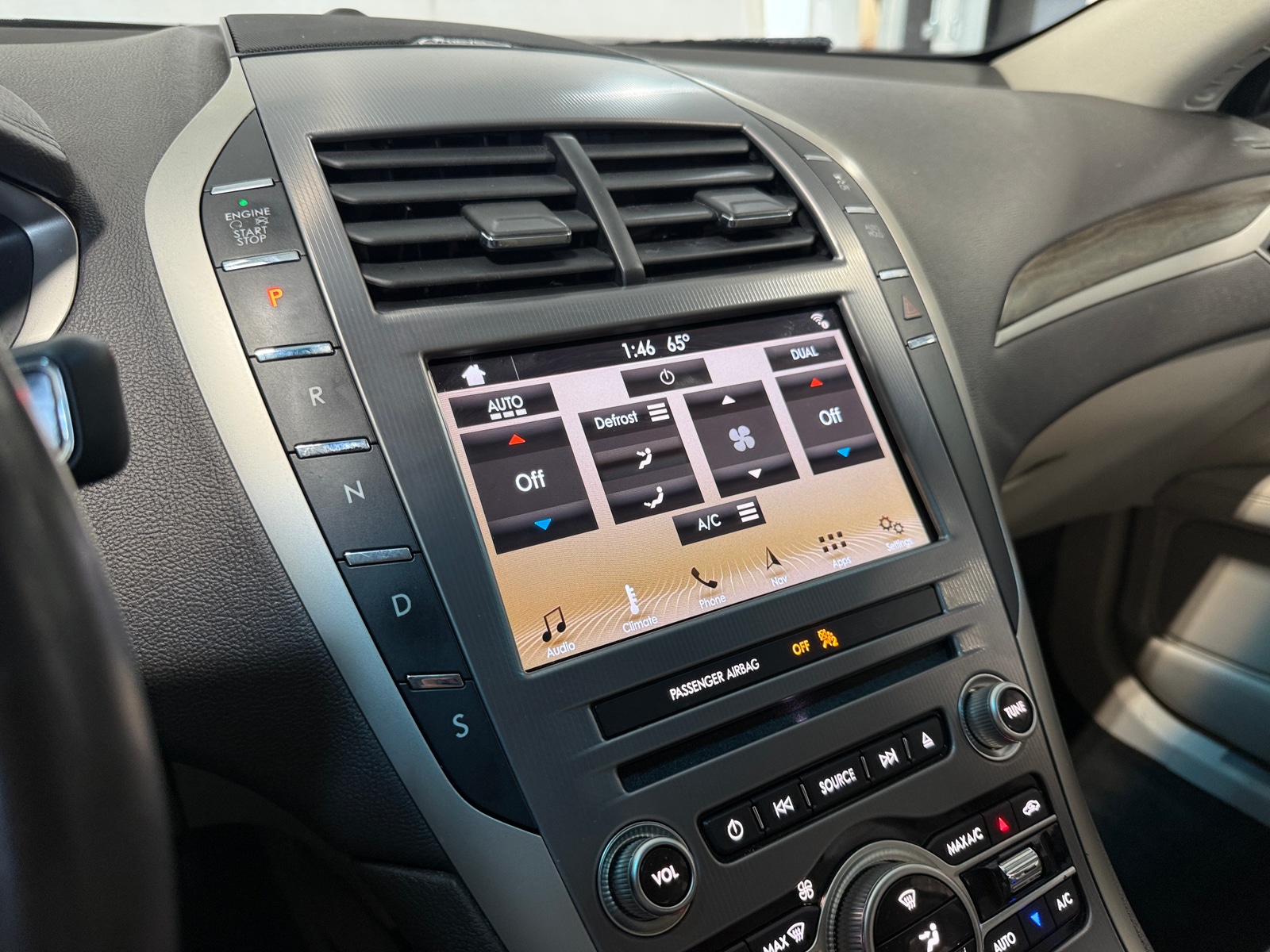 Thumbnail: 2018 Lincoln MKZ - 3