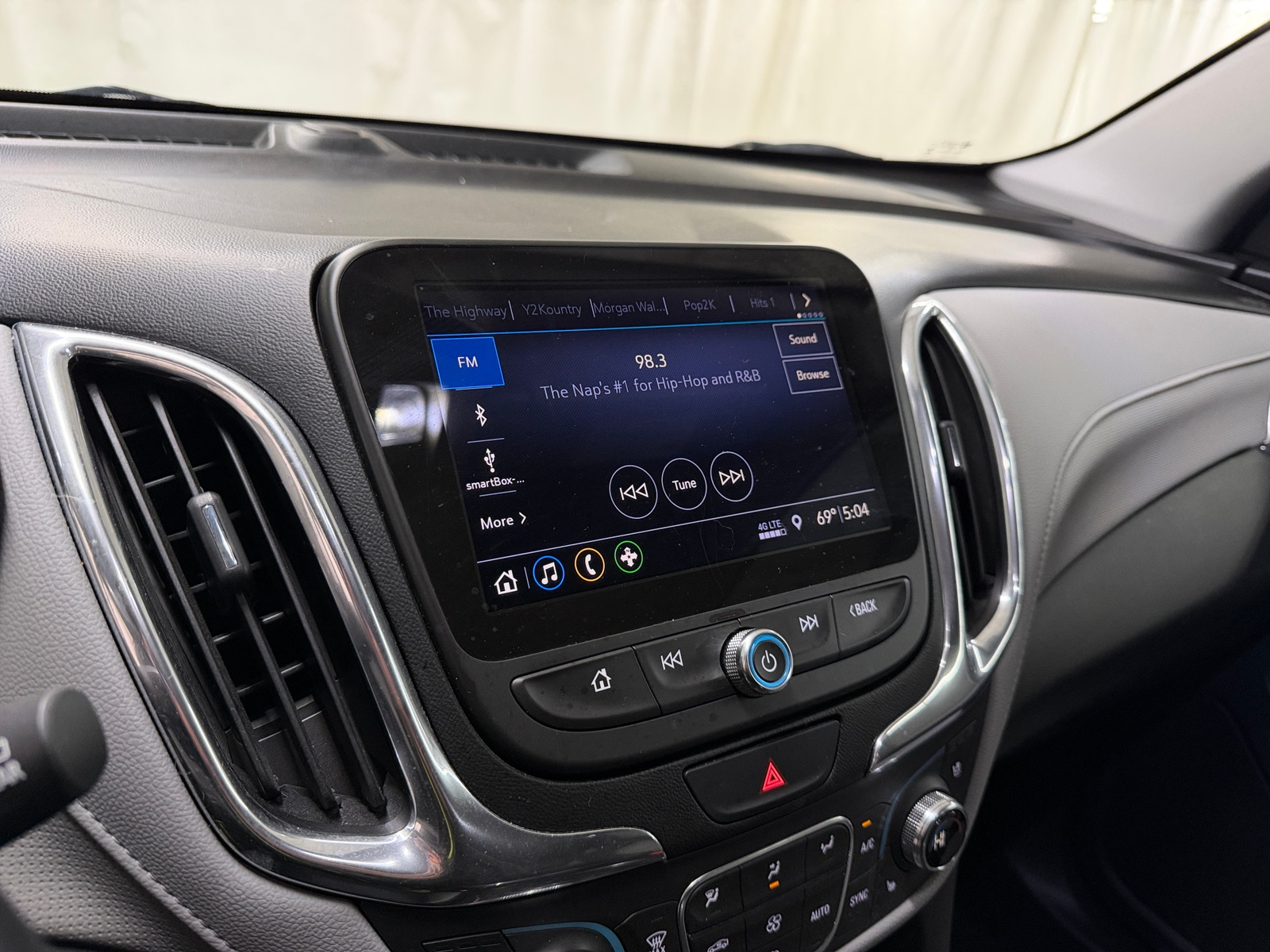 Thumbnail: 2020 Chevrolet Equinox - 3