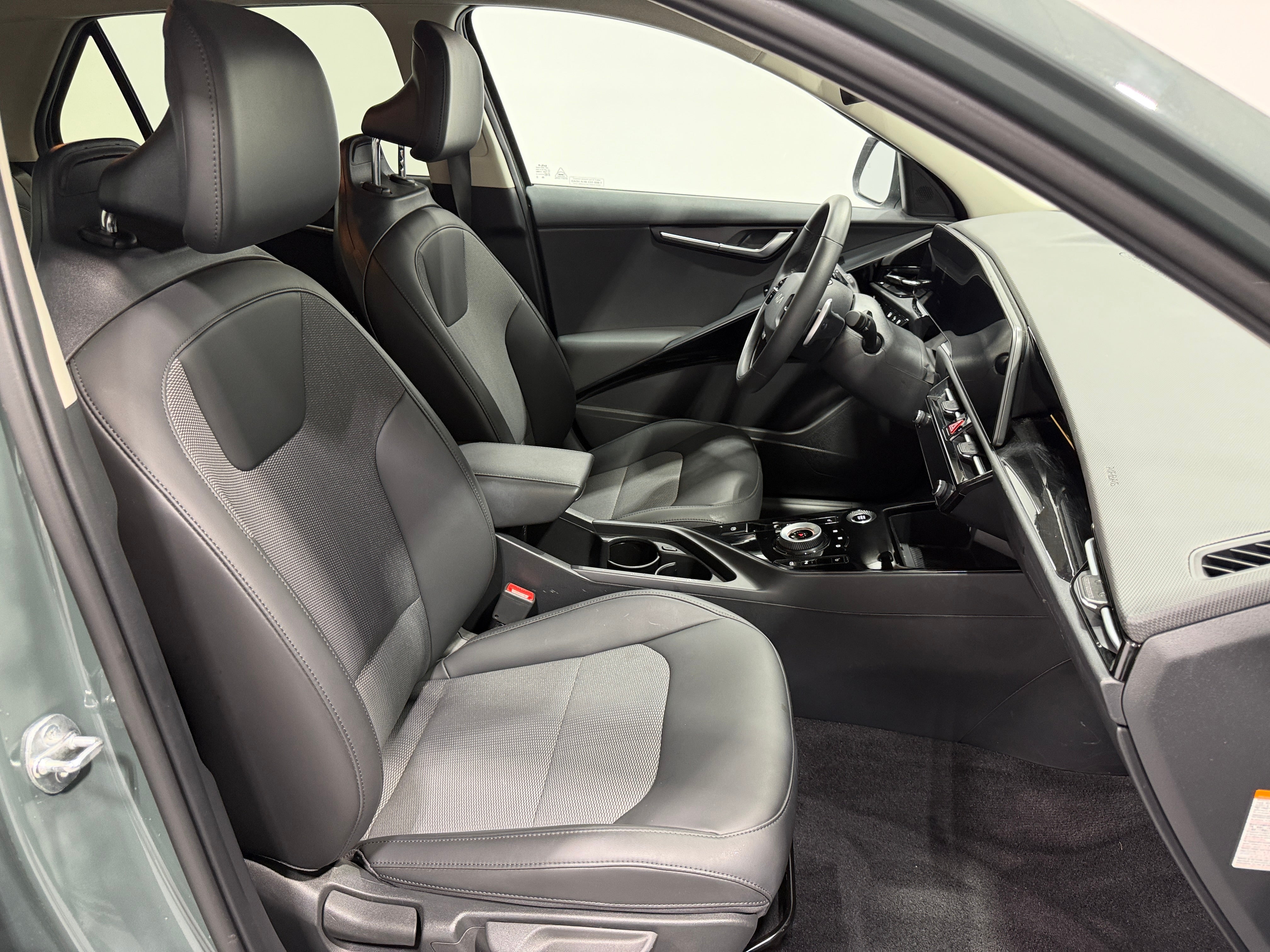 2024 Kia Niro EX