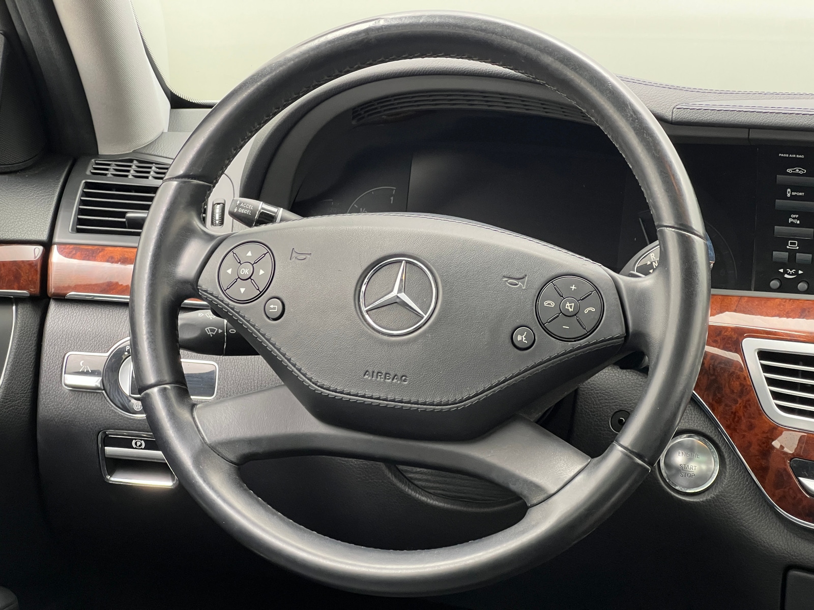 Thumbnail: 2010 Mercedes-Benz S-Class - 4