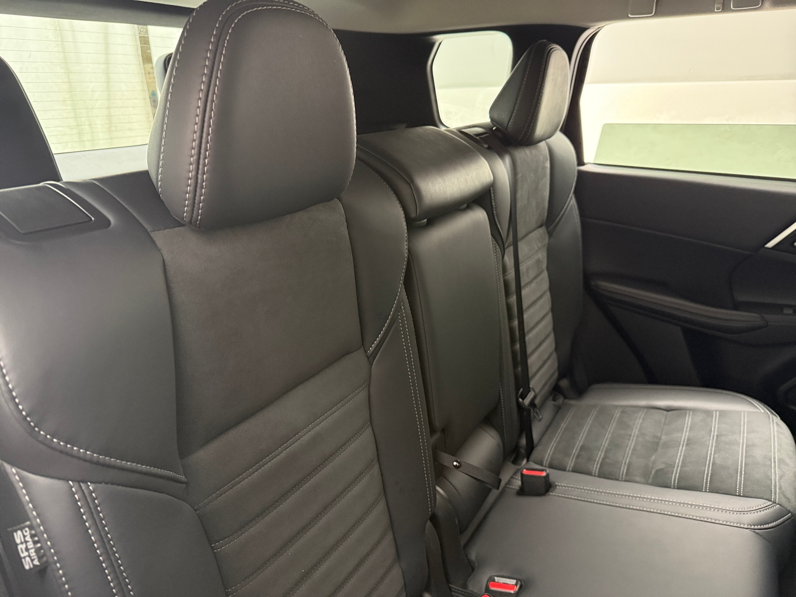 Thumbnail: 2025 Mitsubishi Outlander - 6