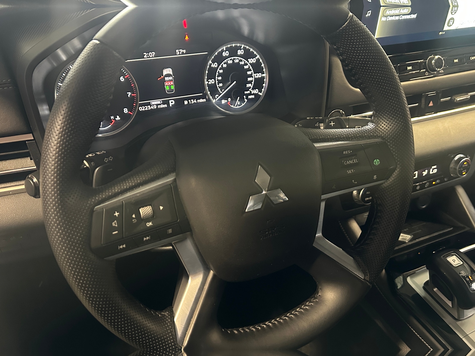 Thumbnail: 2025 Mitsubishi Outlander - 5