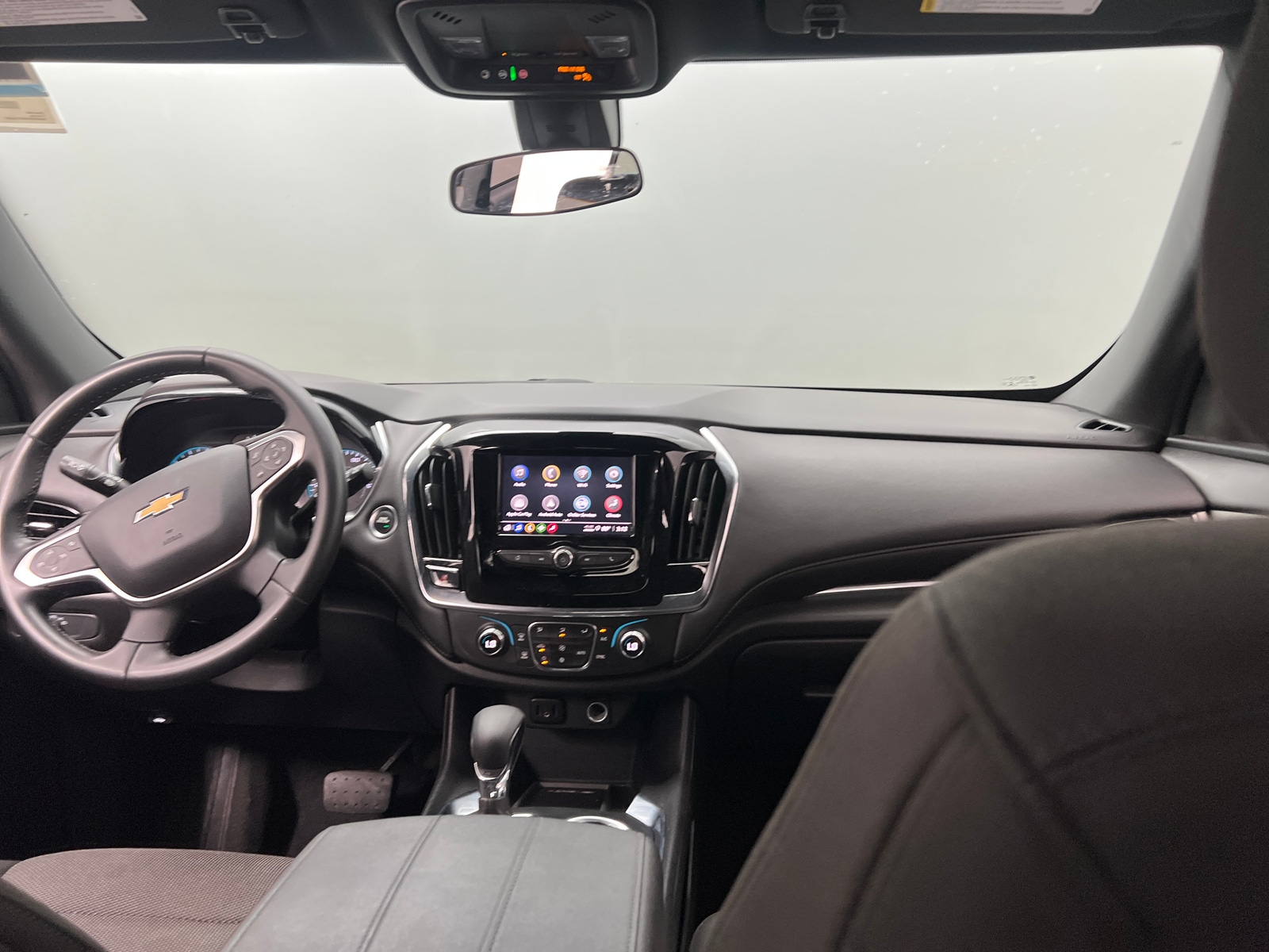 Thumbnail: 2023 Chevrolet Traverse - 3