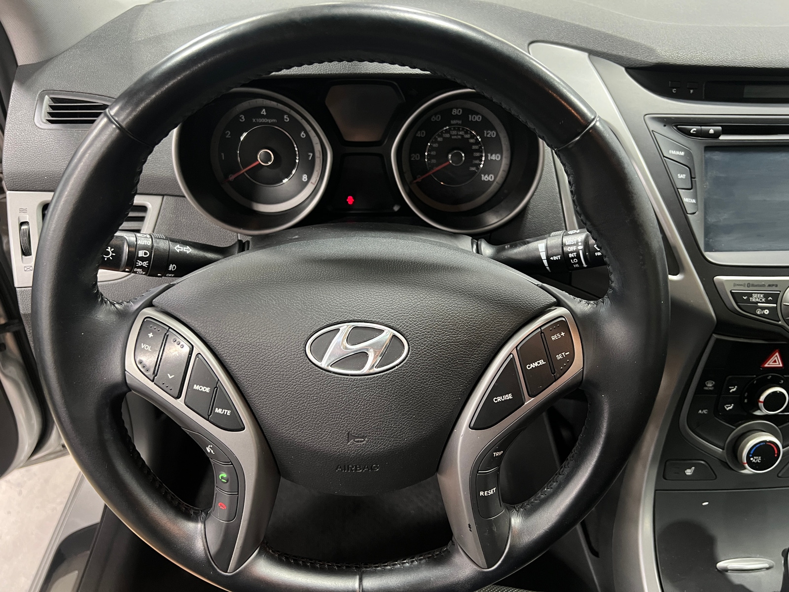 Thumbnail: 2015 Hyundai Elantra - 4