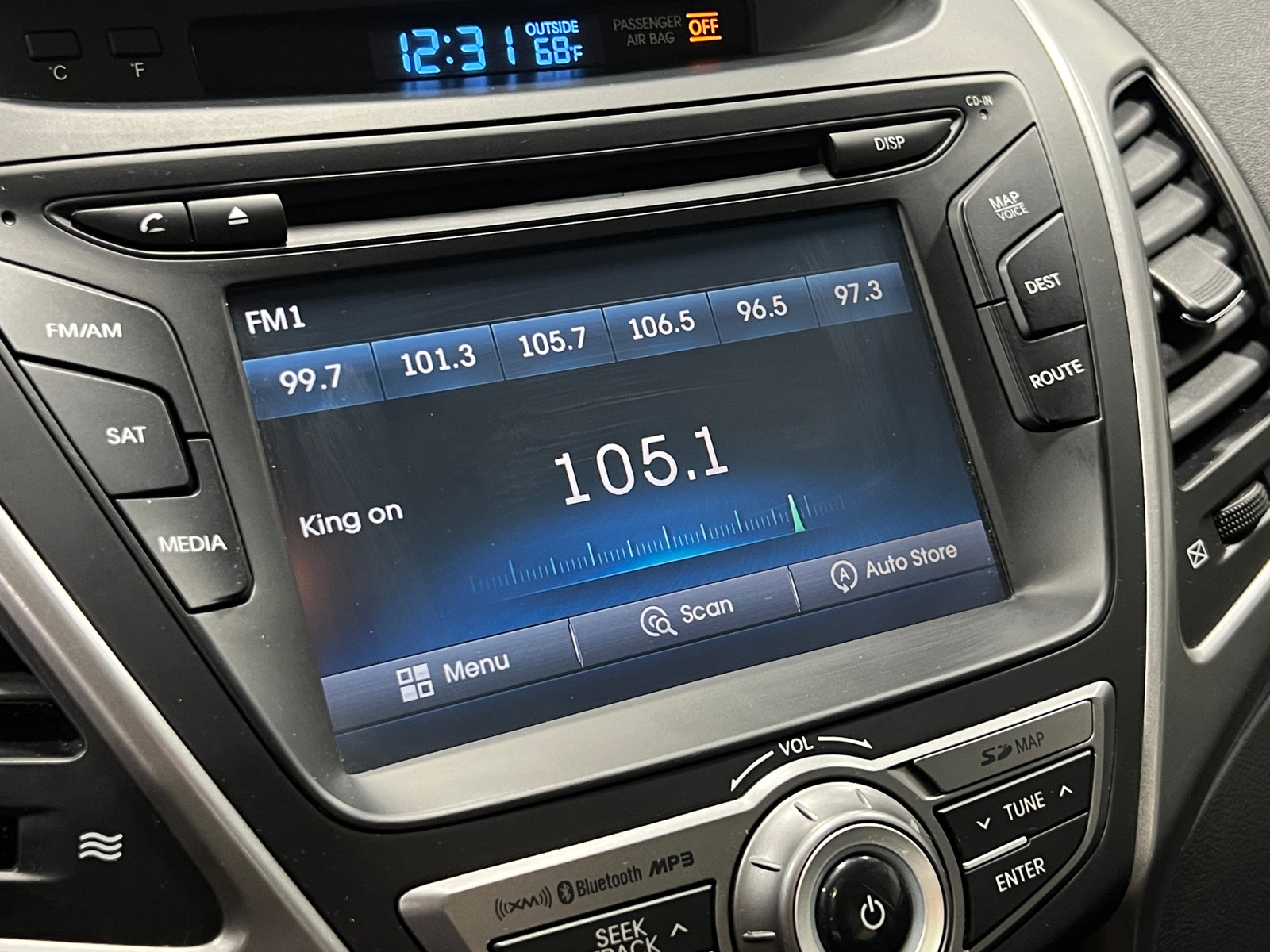 Thumbnail: 2015 Hyundai Elantra - 3