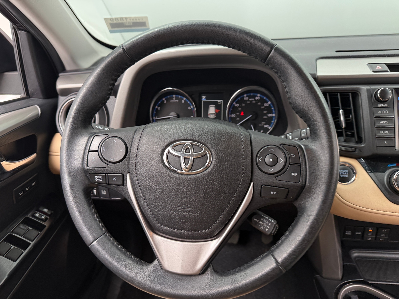 Thumbnail: 2017 Toyota RAV4 - 4