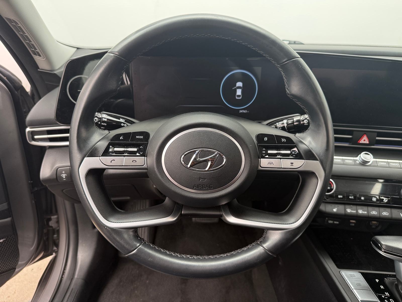 Thumbnail: 2022 Hyundai Elantra - 4