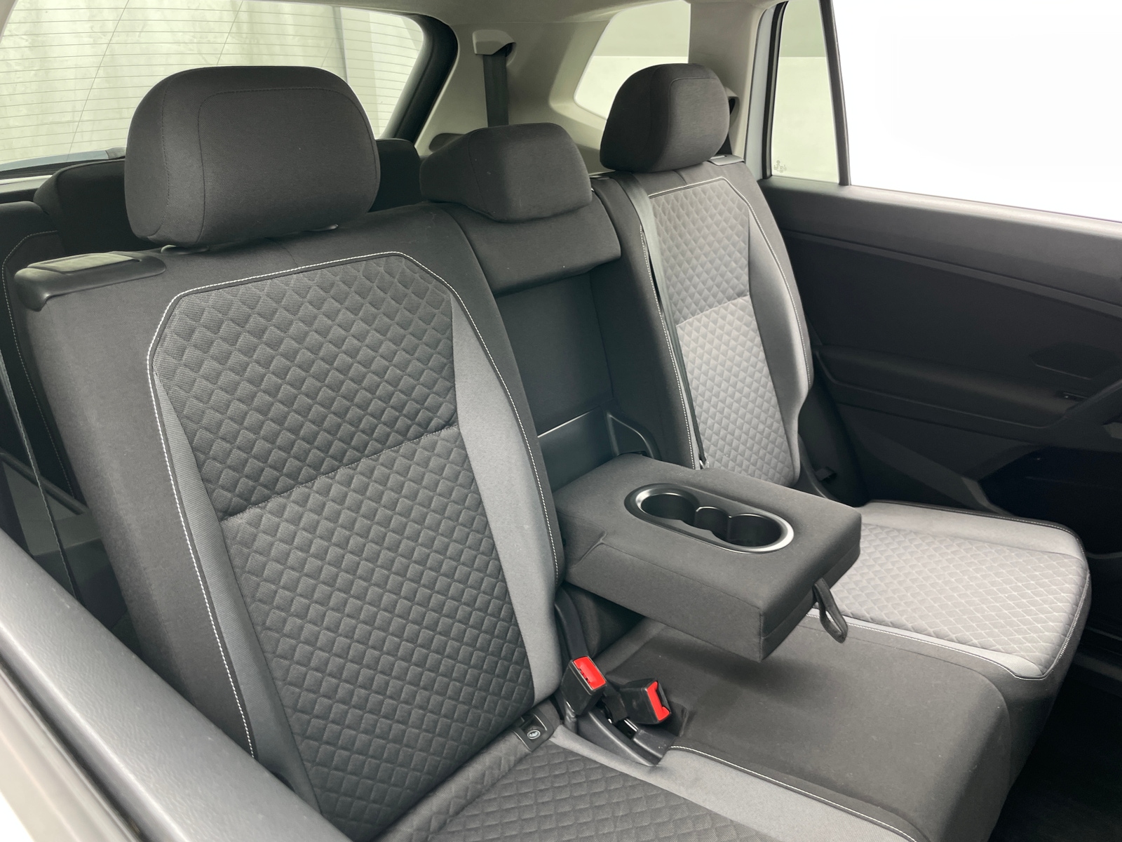 Thumbnail: 2021 Volkswagen Tiguan - 6