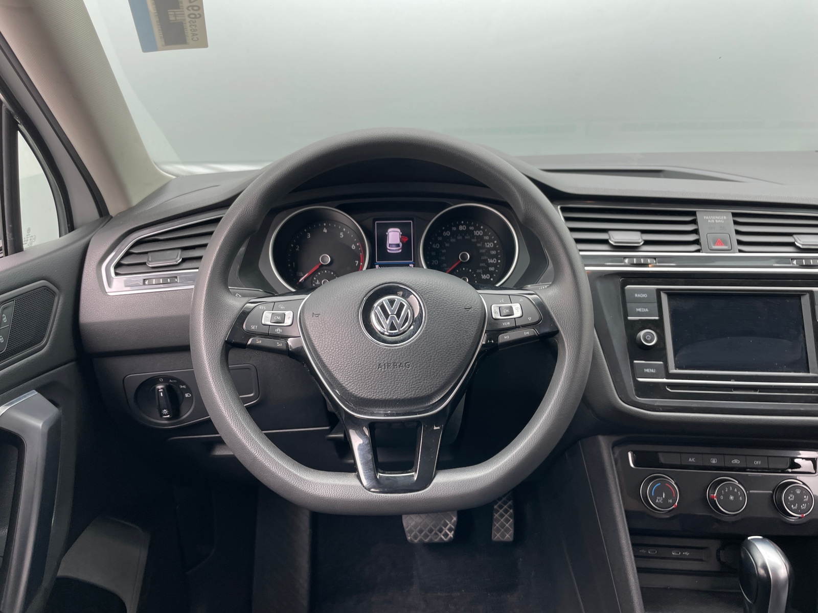 Thumbnail: 2021 Volkswagen Tiguan - 5