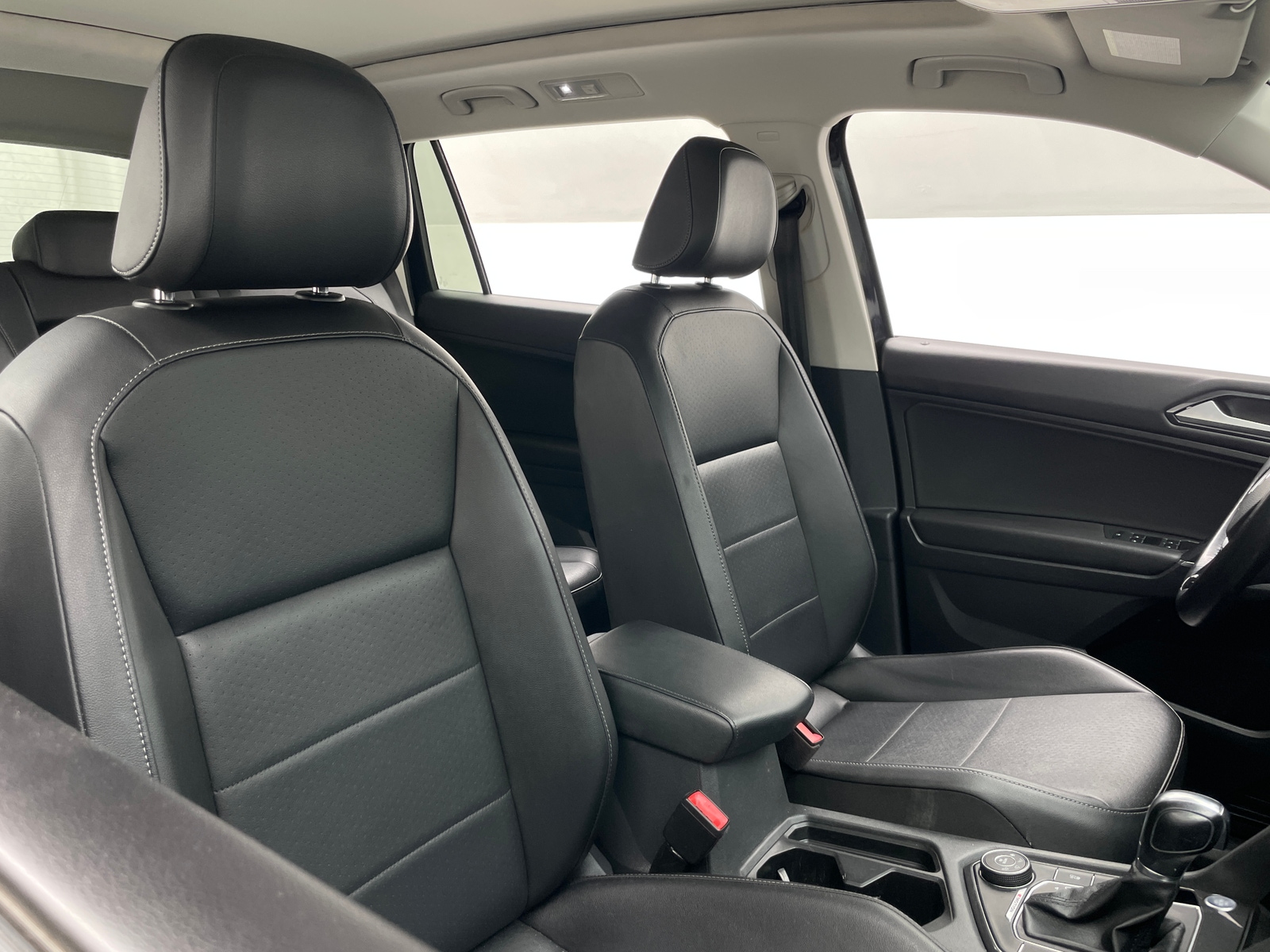 Thumbnail: 2018 Volkswagen Tiguan - 2