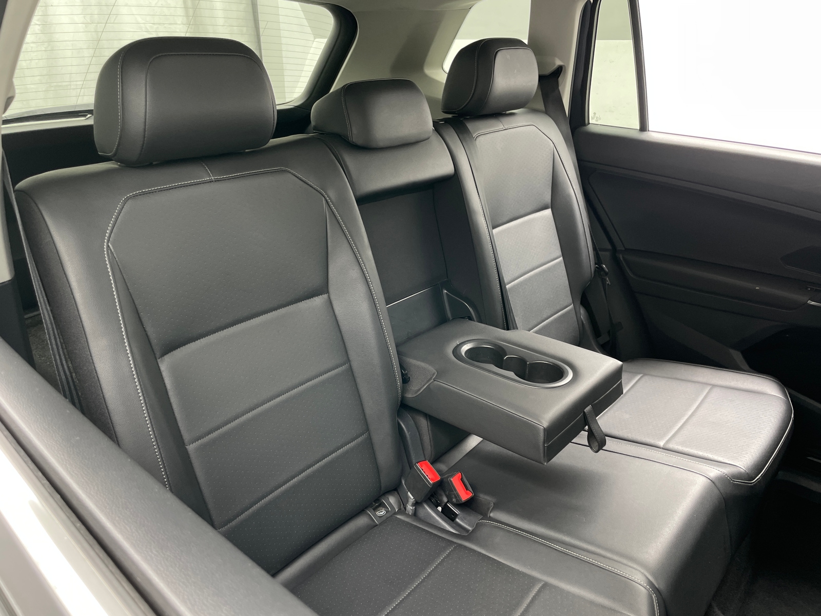 Thumbnail: 2018 Volkswagen Tiguan - 6