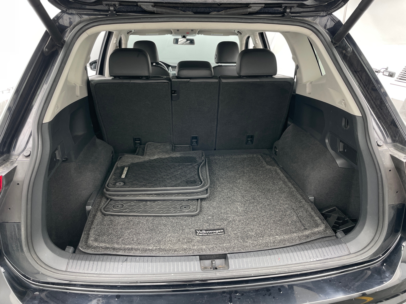 Thumbnail: 2018 Volkswagen Tiguan - 7