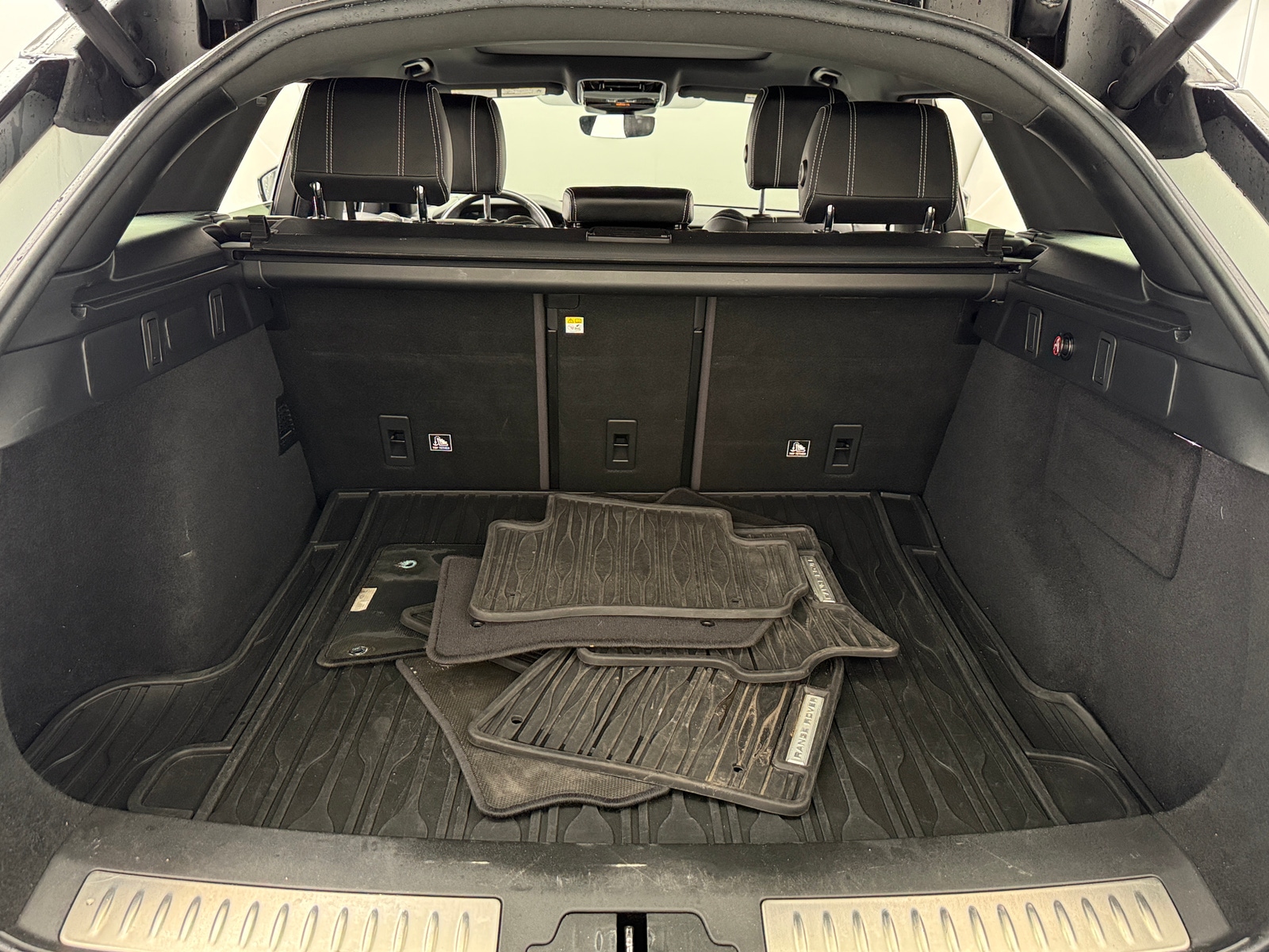 Thumbnail: 2020 Land Rover Range Rover Velar - 7