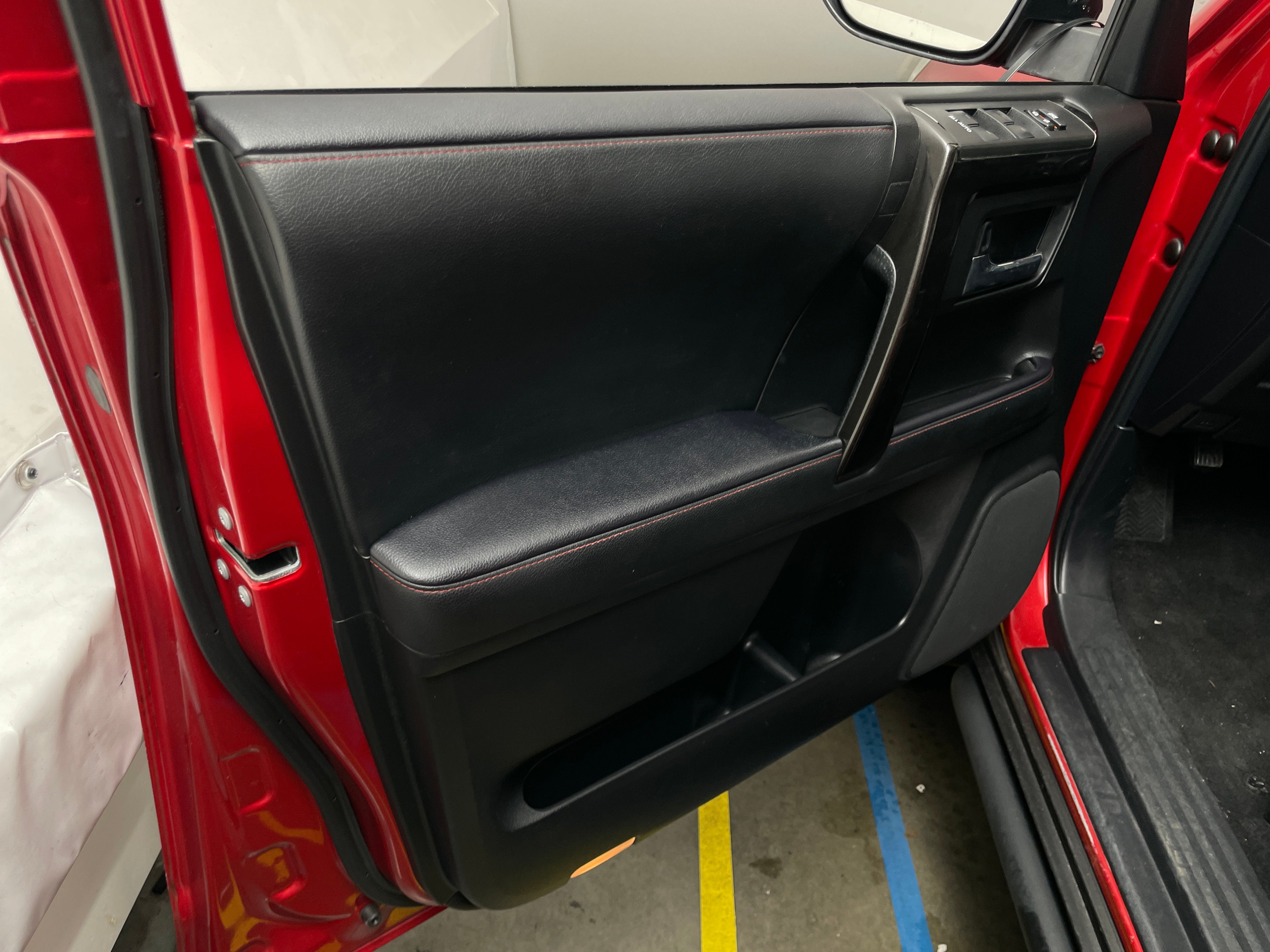 2021 Toyota 4Runner TRD Off-Road Premium - Photo 2