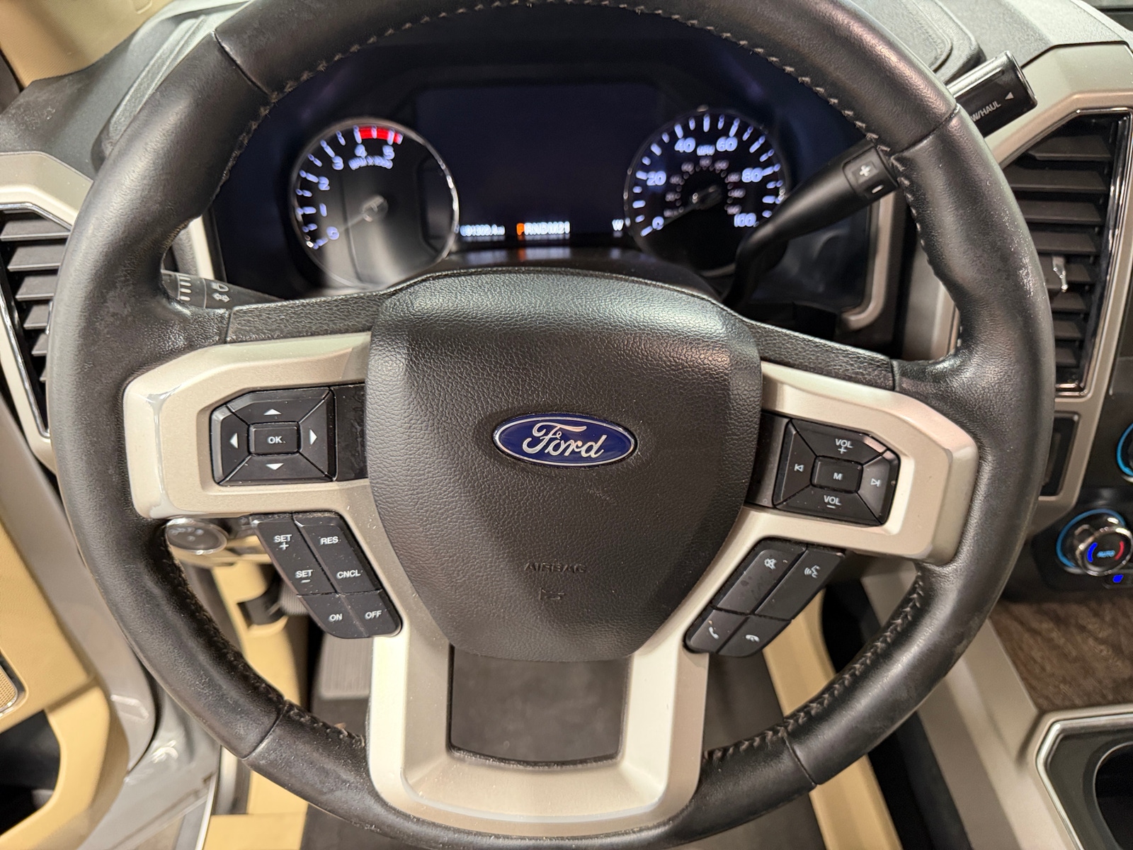Thumbnail: 2019 Ford Econoline - 4