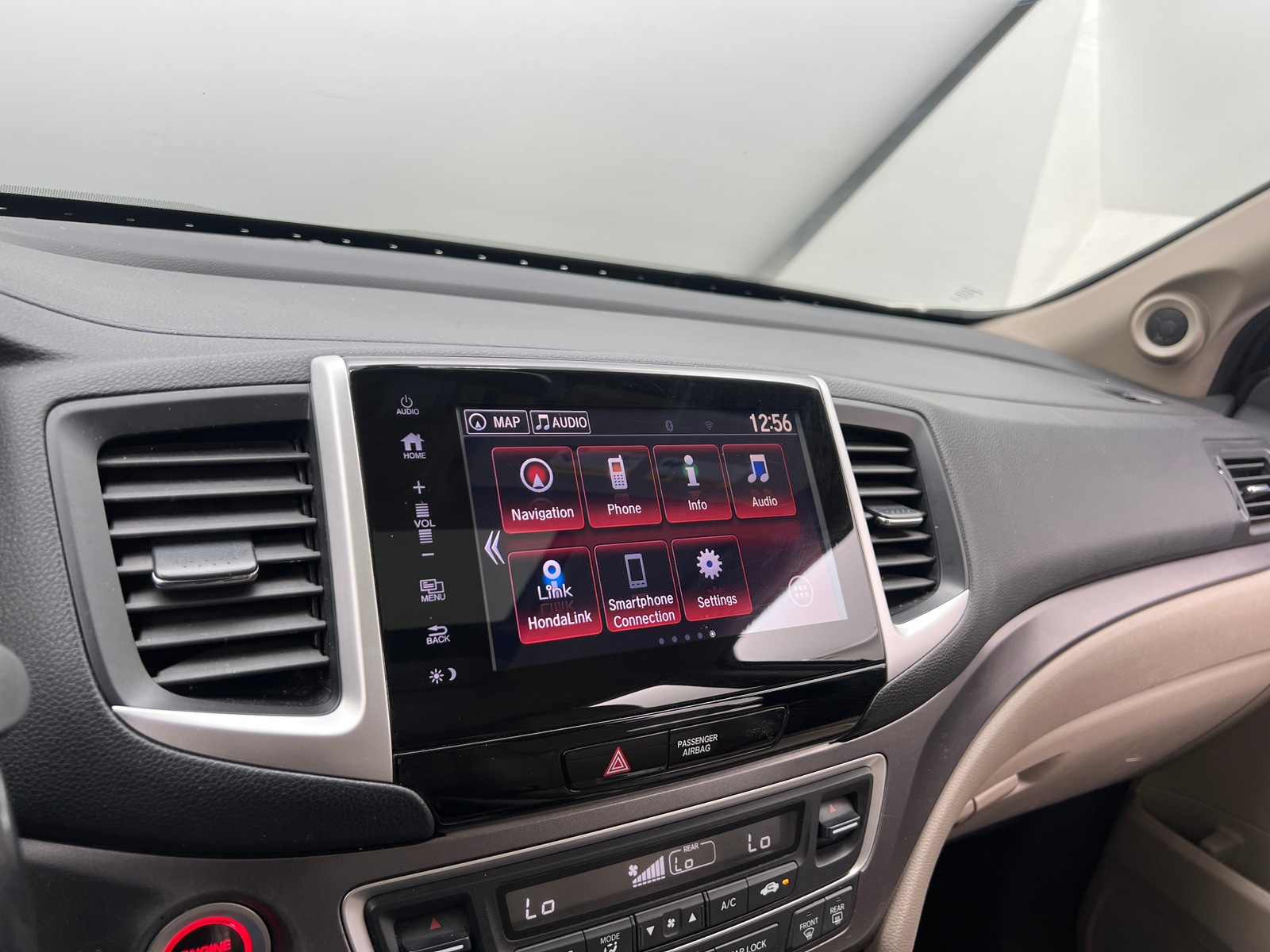 Thumbnail: 2018 Honda Pilot - 3