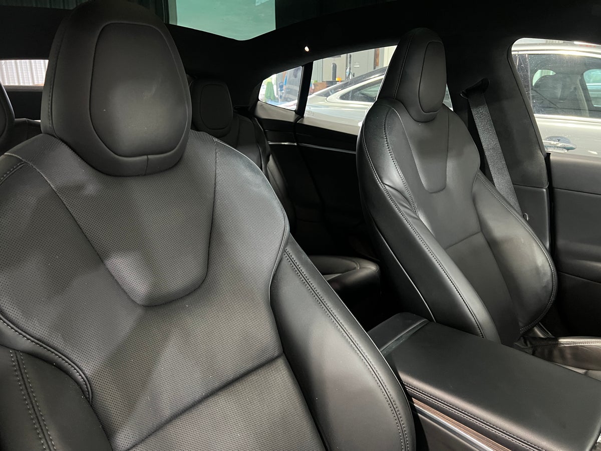 2022 Tesla Model S Long Range in Pearl White Multi-coat — photo 2