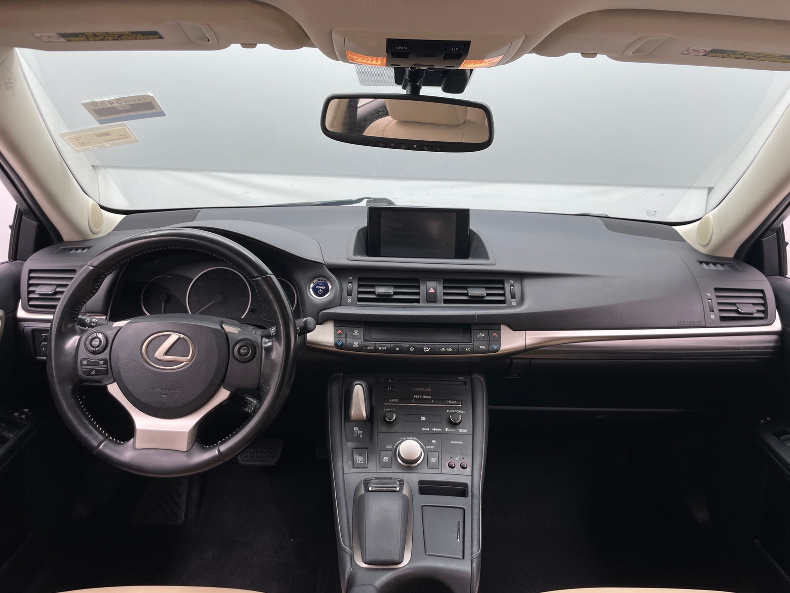 Thumbnail: 2017 Lexus CT - 2