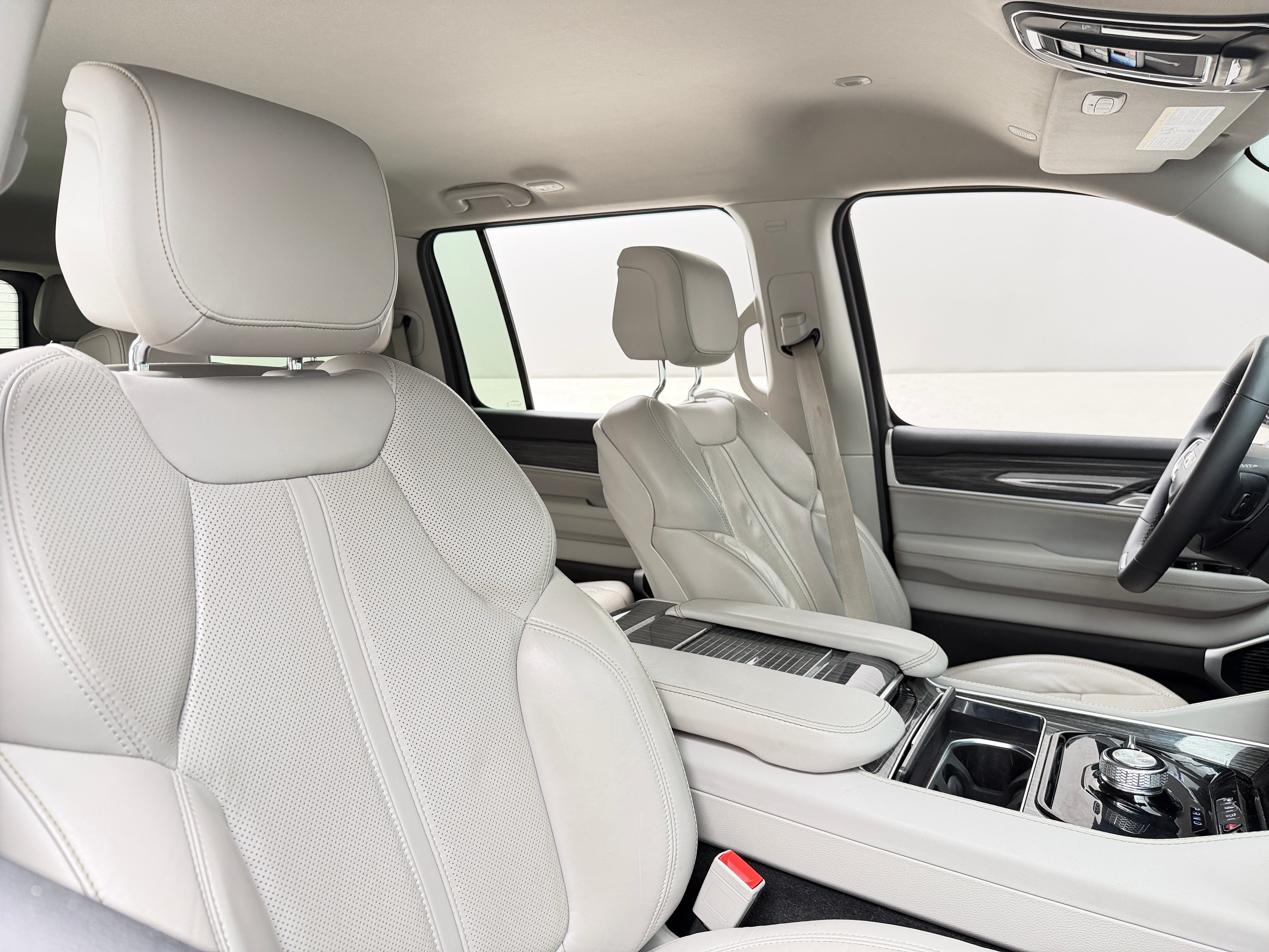 2022 Jeep Wagoneer