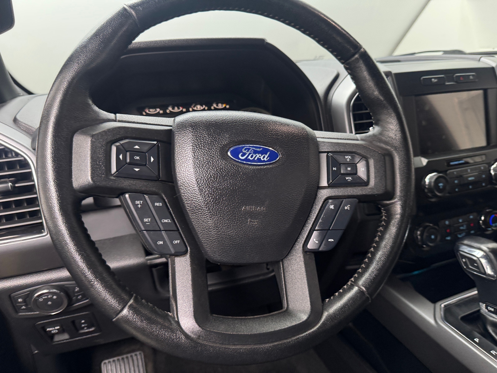 Thumbnail: 2019 Ford Econoline - 5