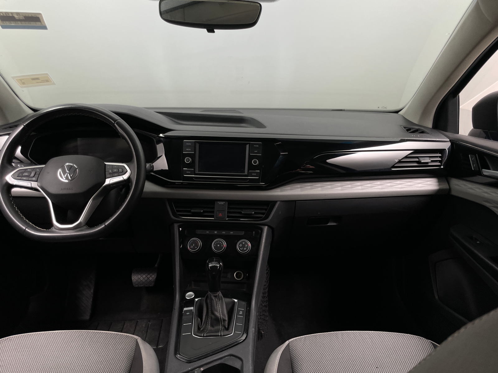 Thumbnail: 2023 Volkswagen Taos - 3