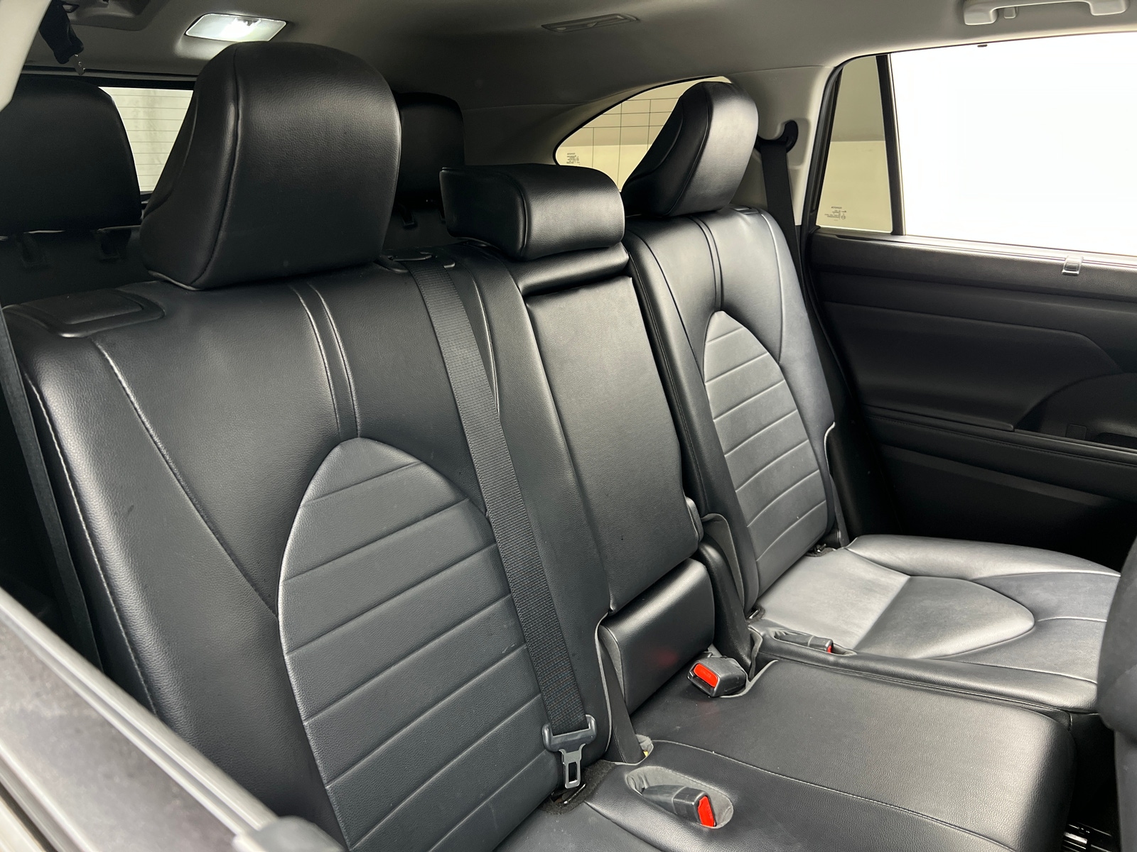 Thumbnail: 2022 Toyota Highlander - 6