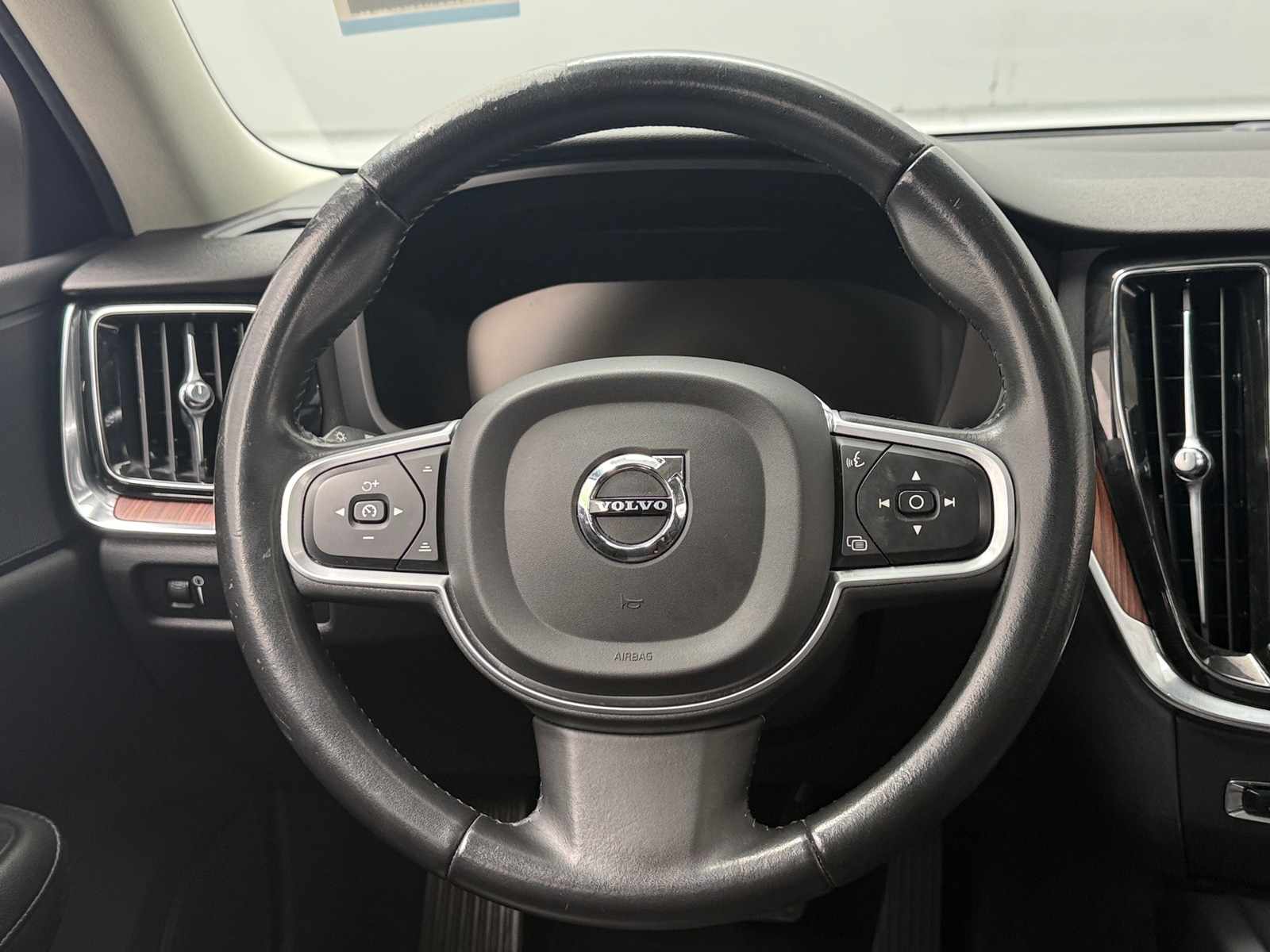 Thumbnail: 2021 Volvo S60 - 4