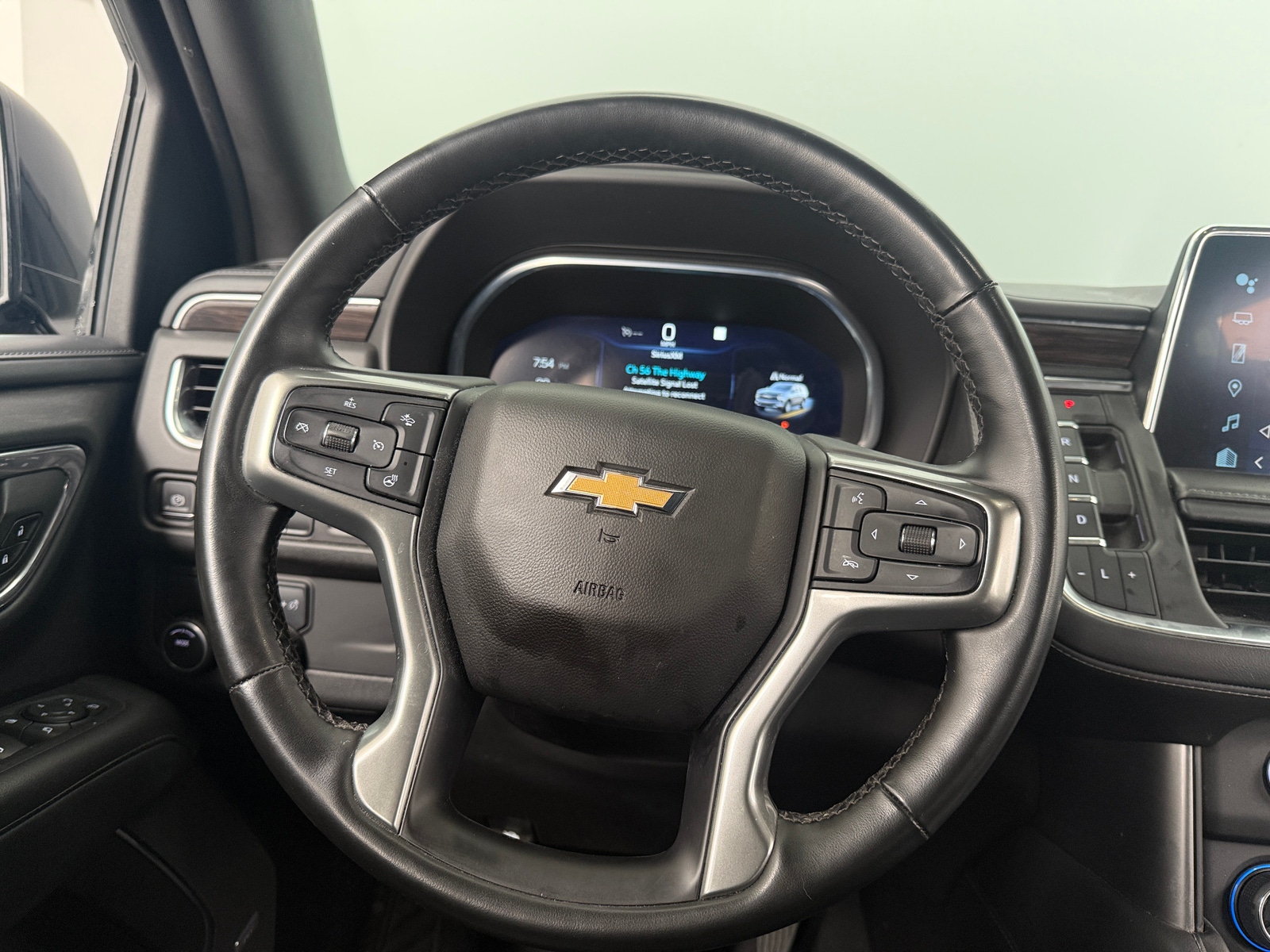 Thumbnail: 2023 Chevrolet Tahoe - 4