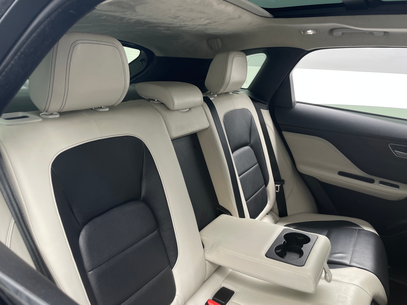 Thumbnail: 2020 Jaguar F-Pace - 5