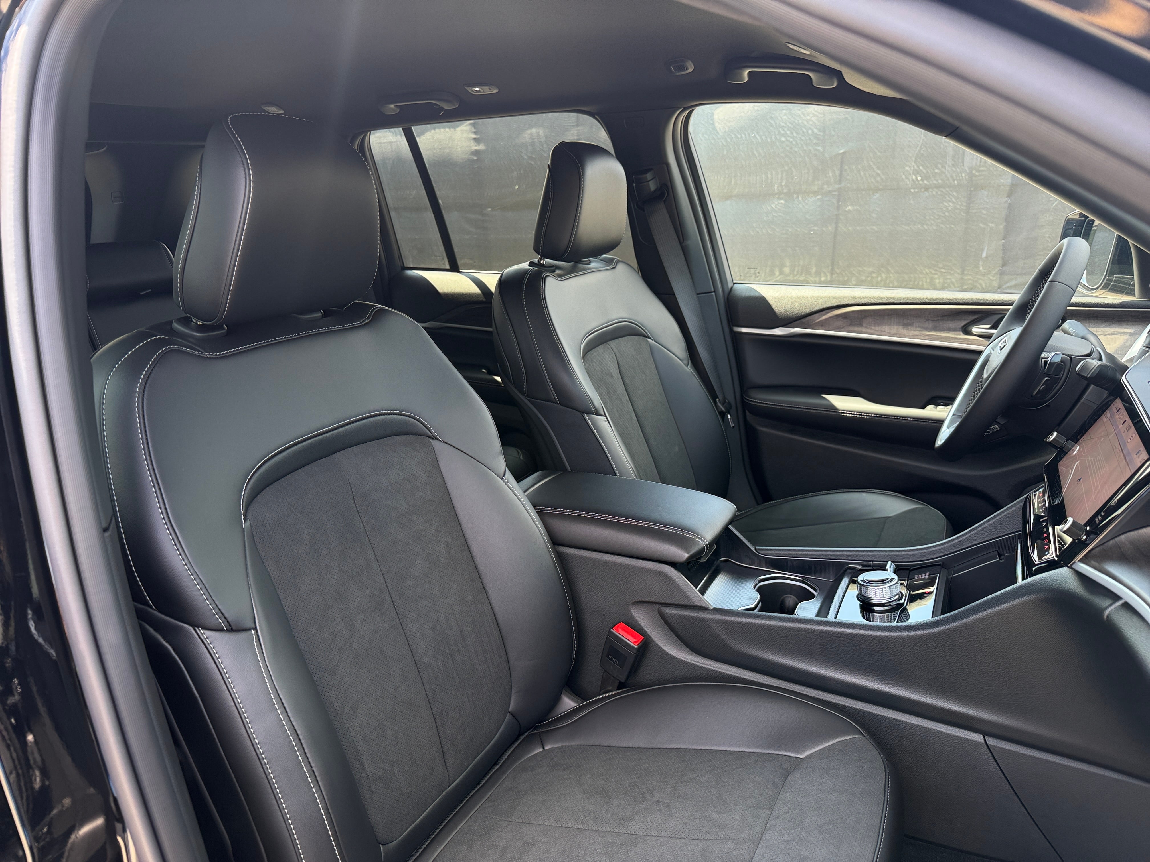 2027 Jeep Grand Cherokee