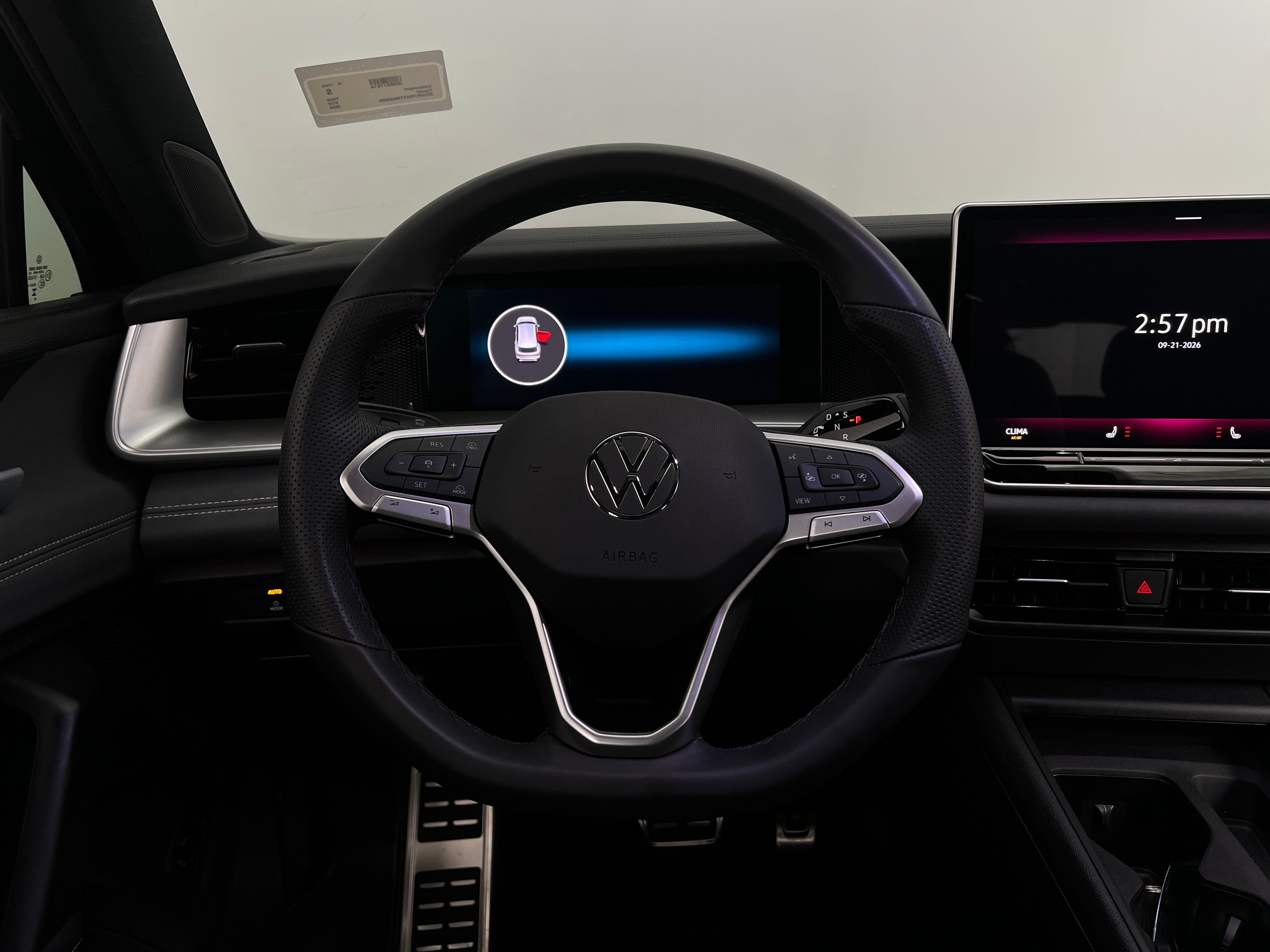 2026 Volkswagen Tiguan SE R-LINE BLACK - Photo 7
