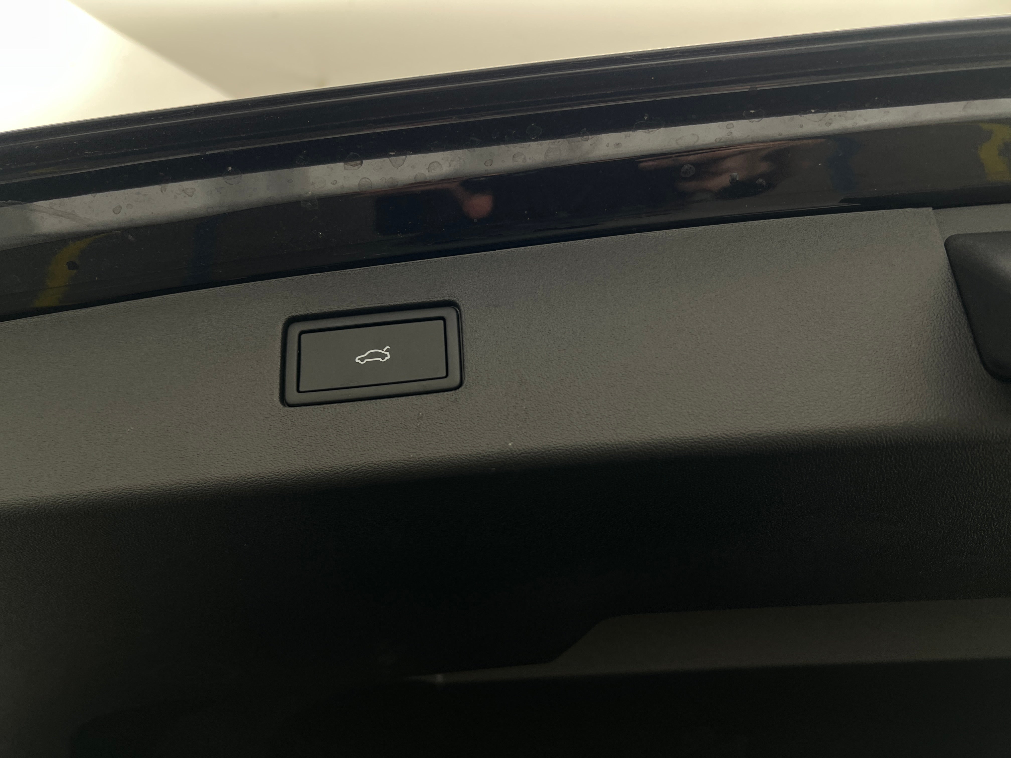 2026 Volkswagen Tiguan SE R-LINE BLACK - Photo 16