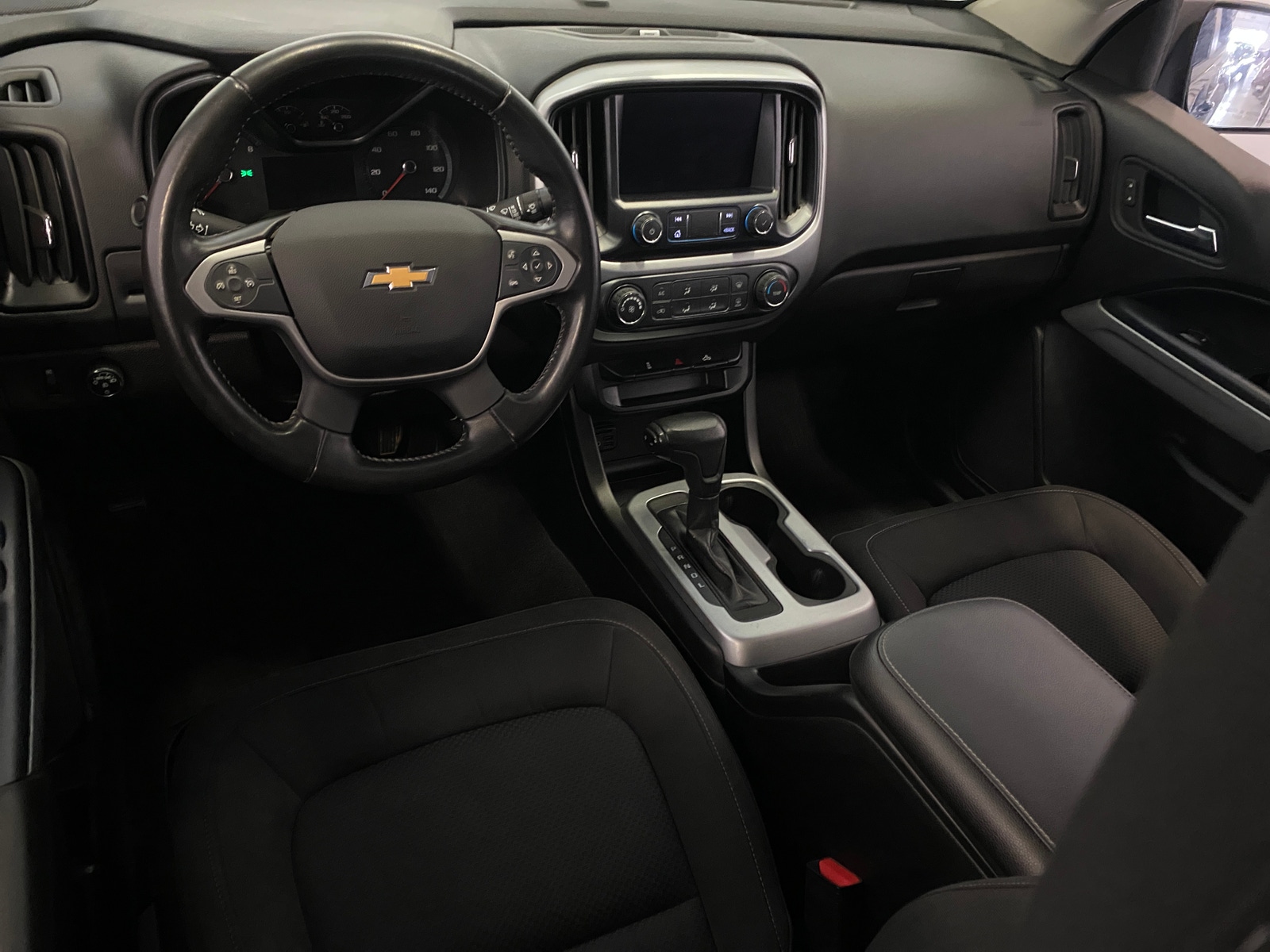 Thumbnail: 2021 Chevrolet Colorado - 3
