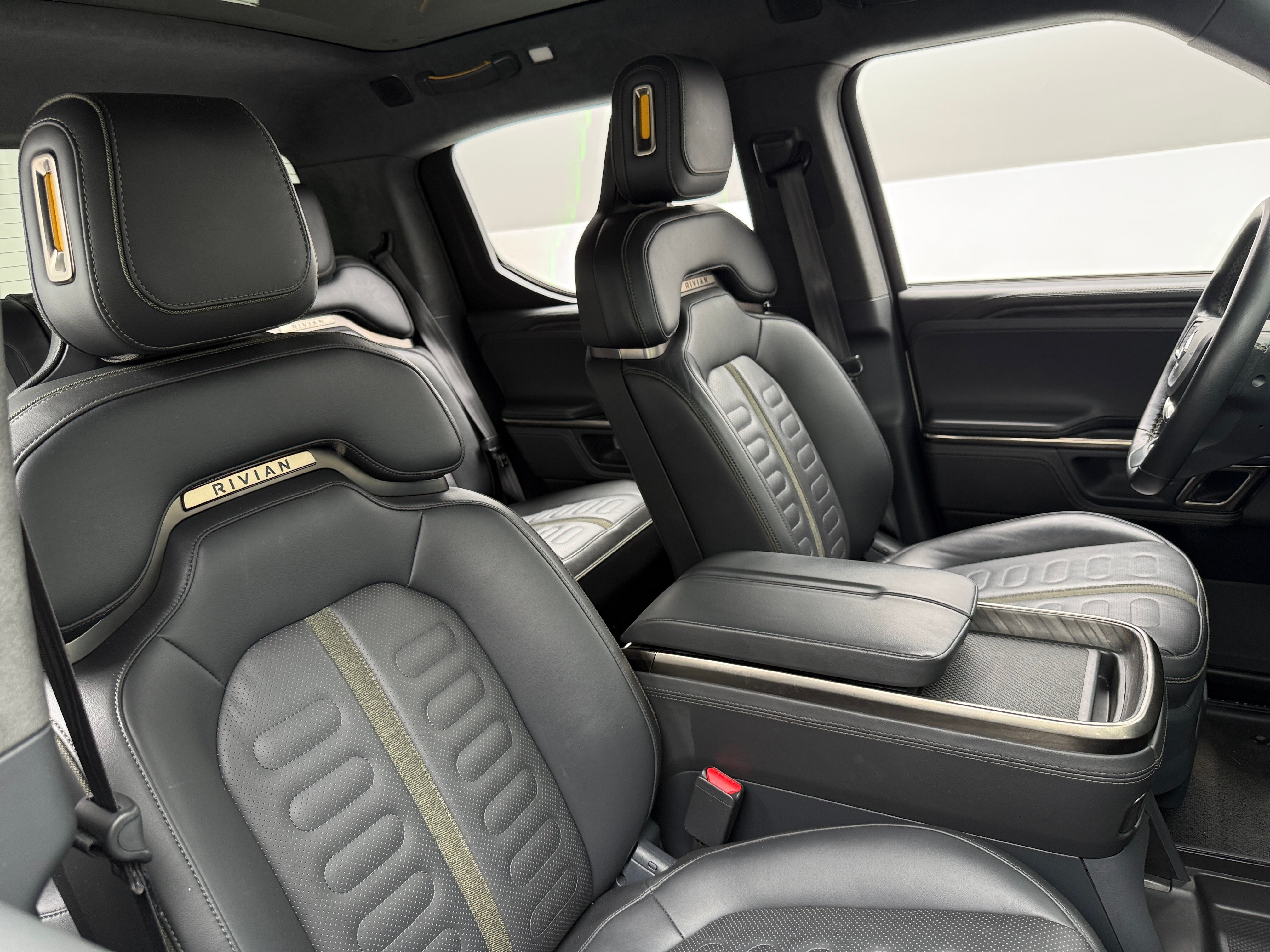 2022 Rivian R1T