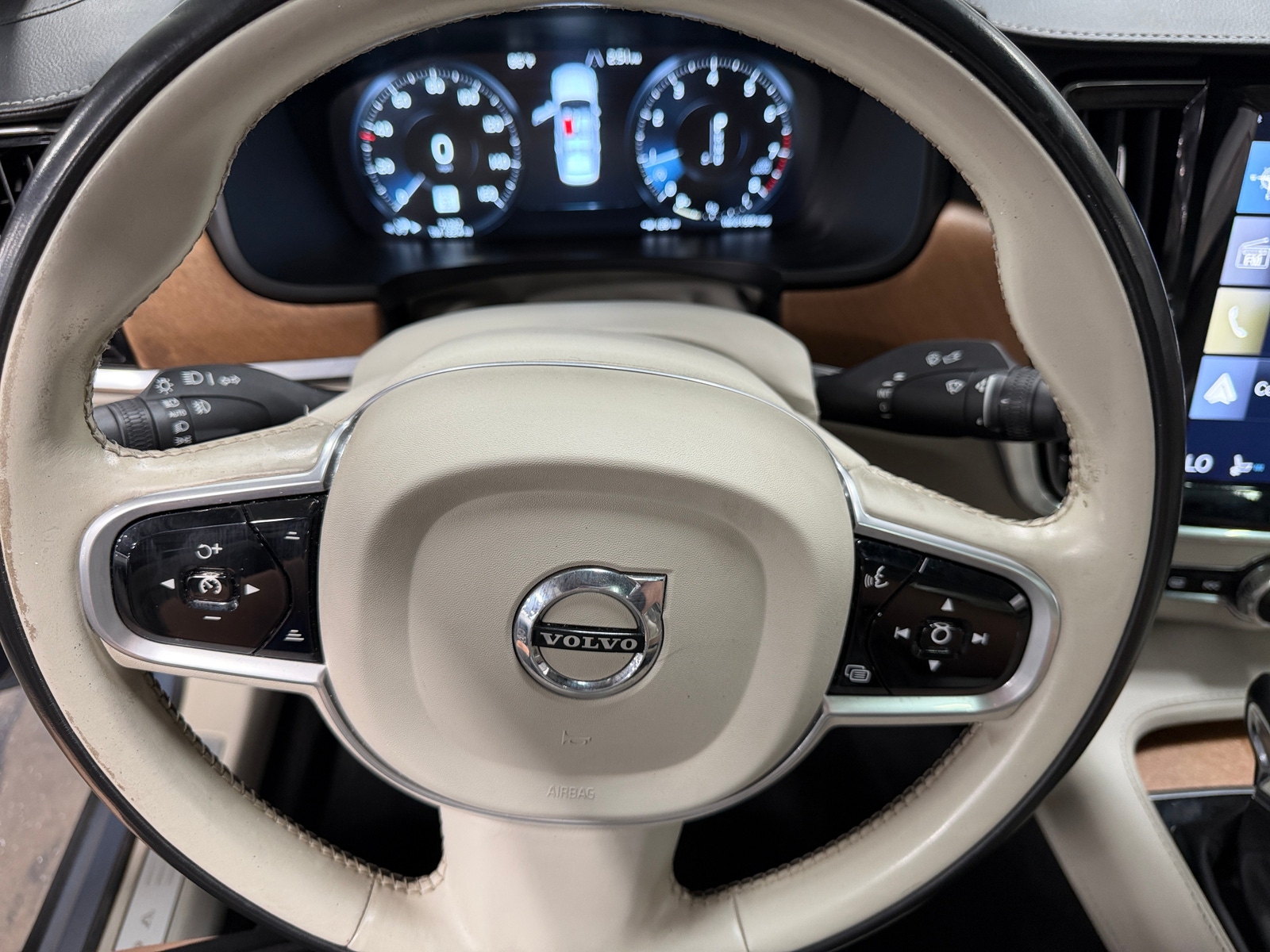 Thumbnail: 2017 Volvo S90 - 4