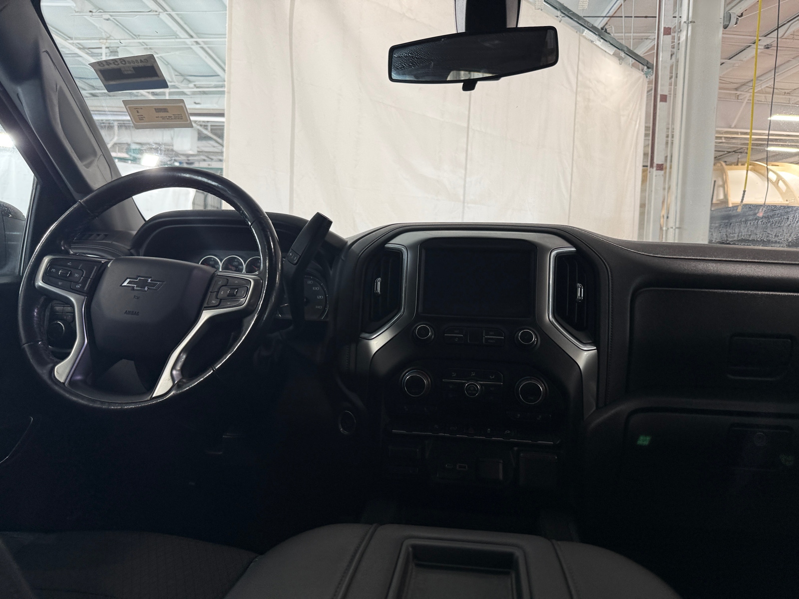 Thumbnail: 2020 Chevrolet Silverado 1500 - 3