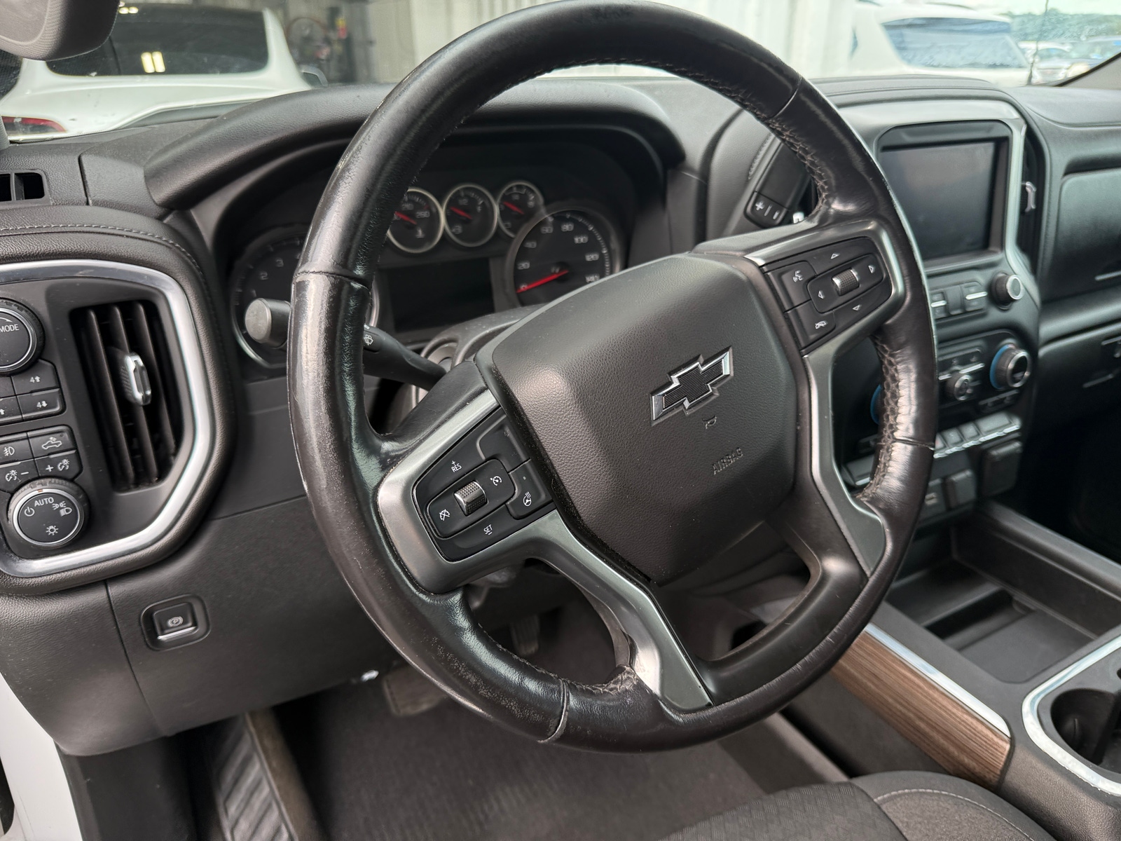 Thumbnail: 2020 Chevrolet Silverado 1500 - 5