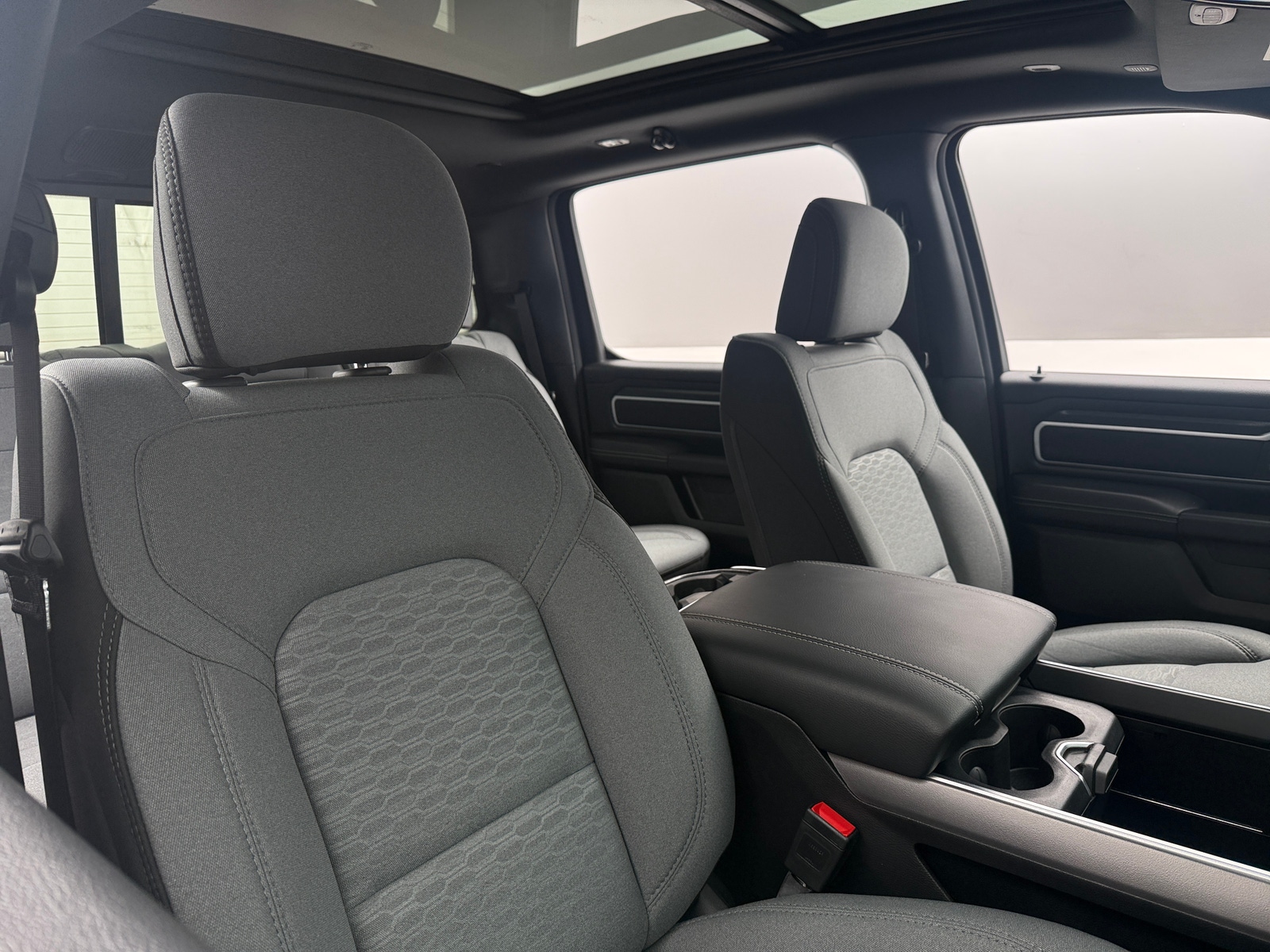 Thumbnail: 2025 RAM 1500 - 2